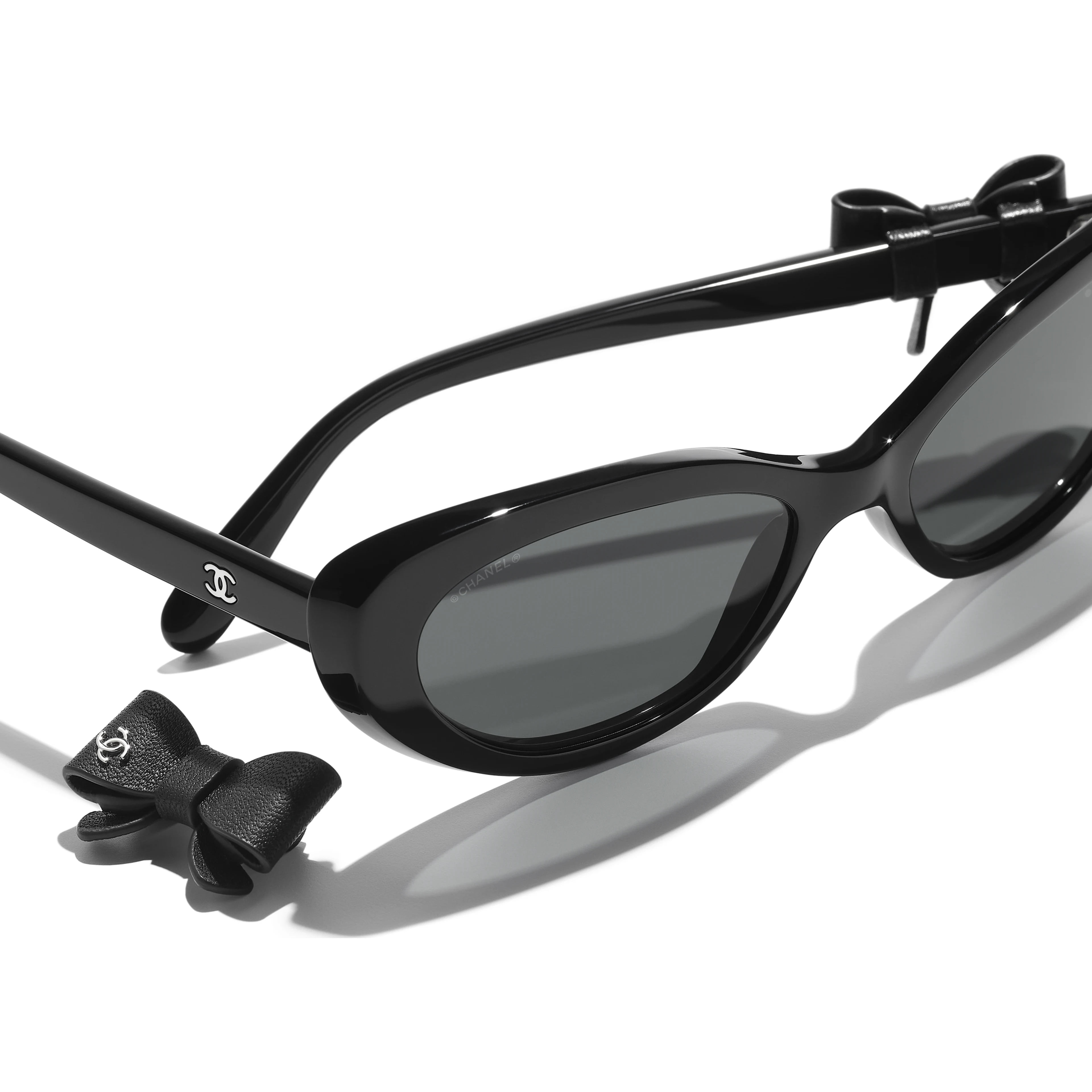 Mắt kính Chanel Cat Eye Sunglasses Acetate 9181 6
