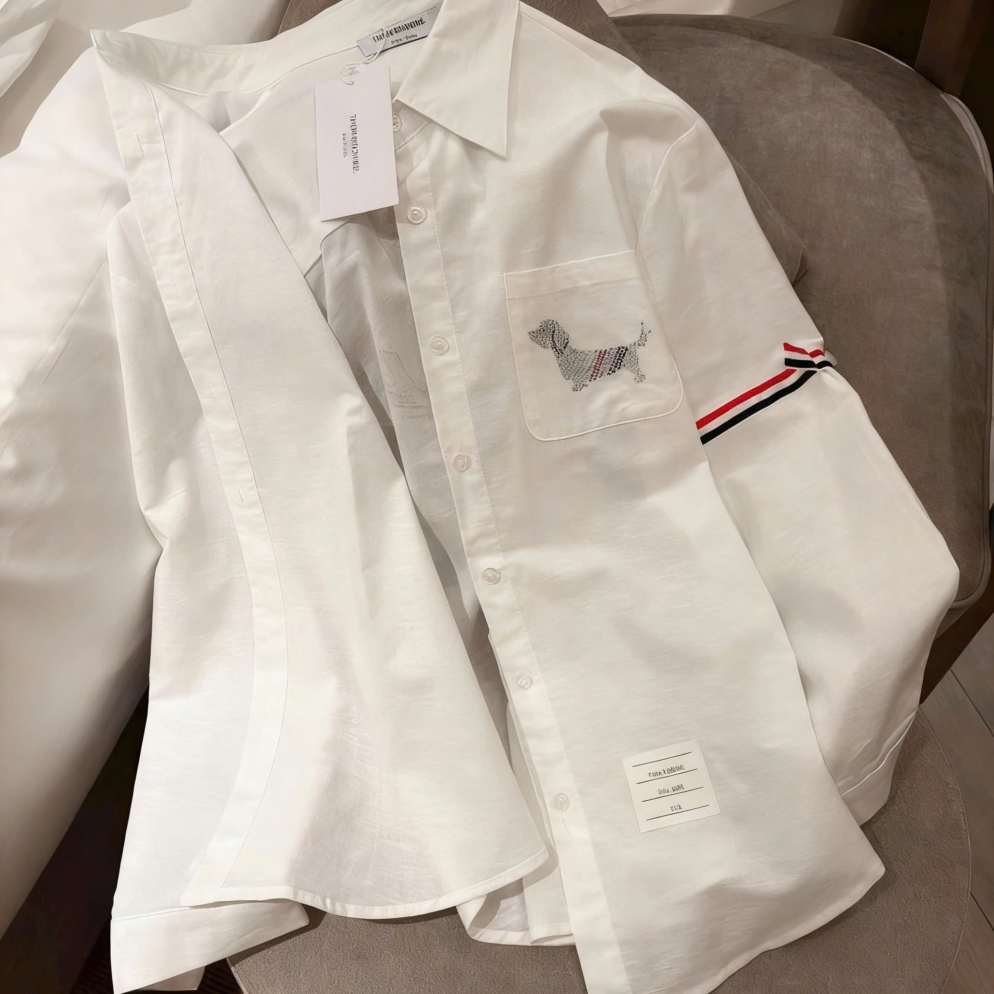 Áo sơ mi Thom Browne đính đá 2
