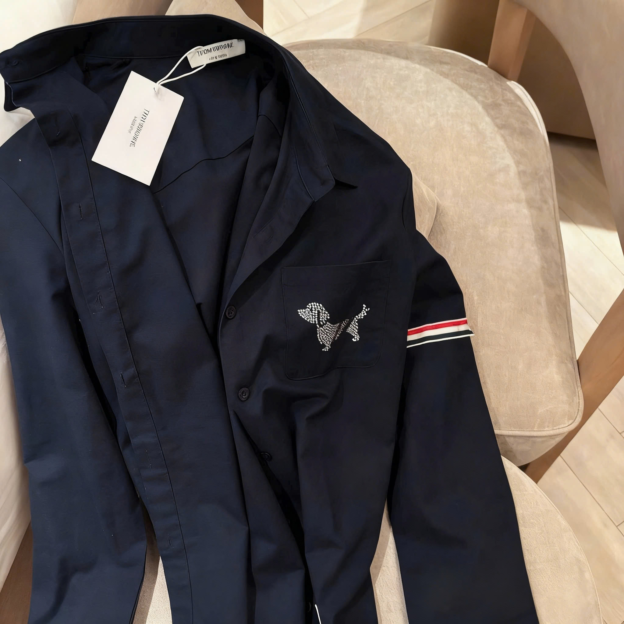 Áo sơ mi Thom Browne đính đá 6