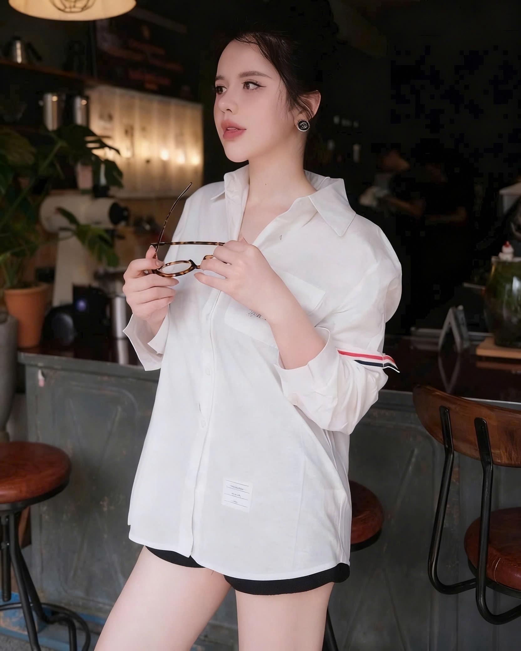 Áo sơ mi Thom Browne đính đá 8