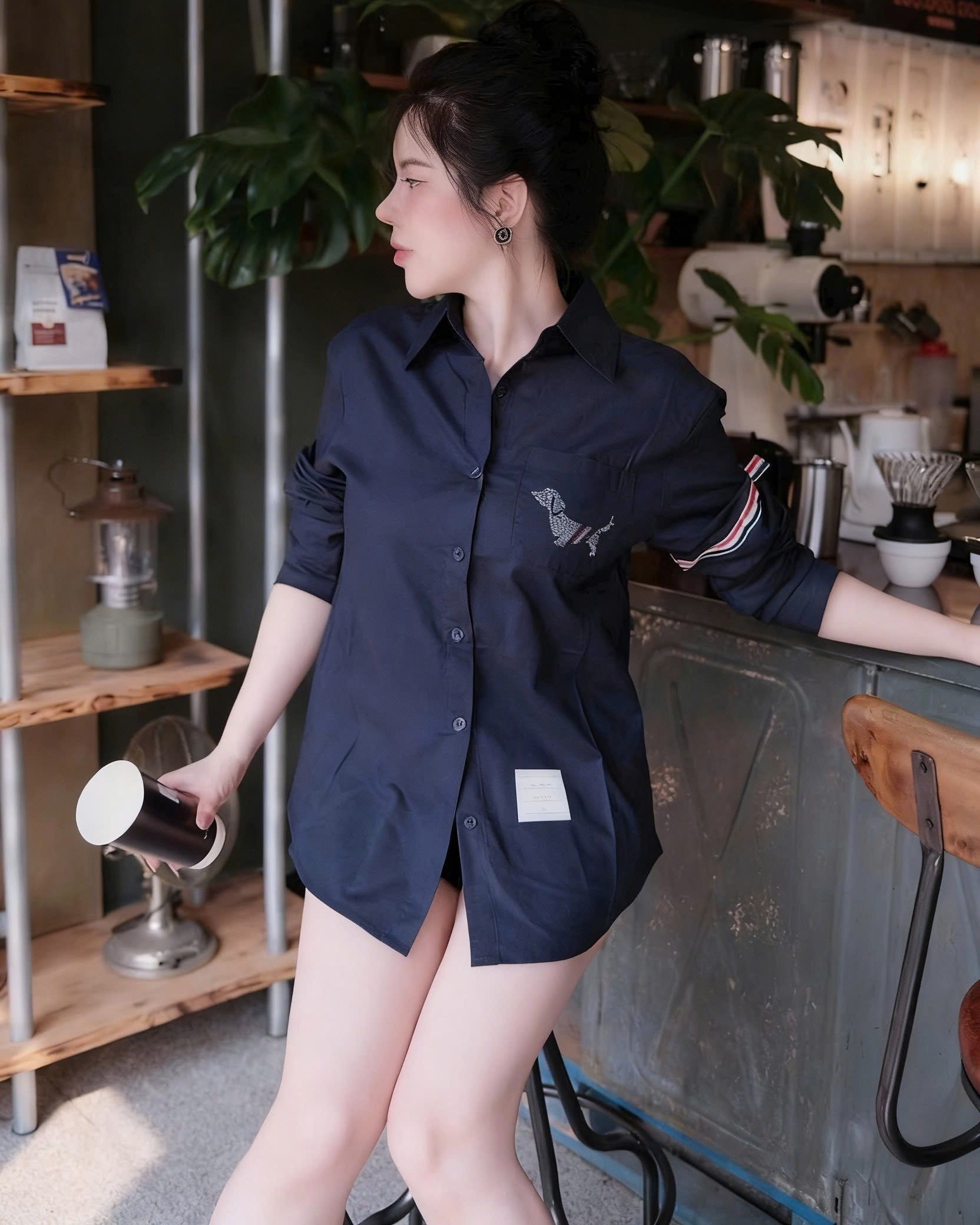 Áo sơ mi Thom Browne đính đá 14