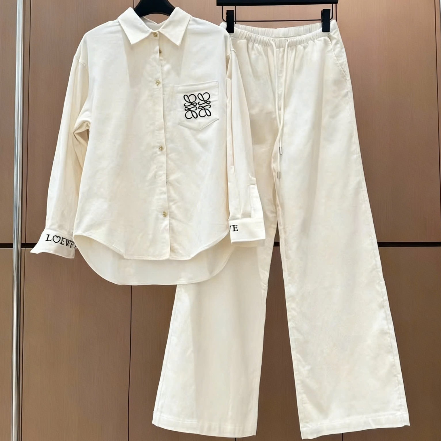 Set áo sơ mi quần dài xanh trắng Loewe 11