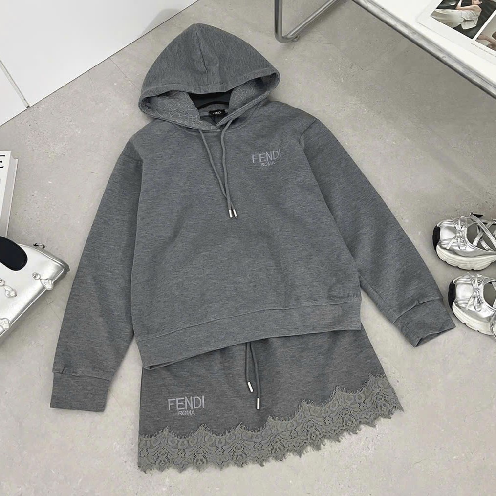 Set áo có nón váy phối ren xám Fendi 9