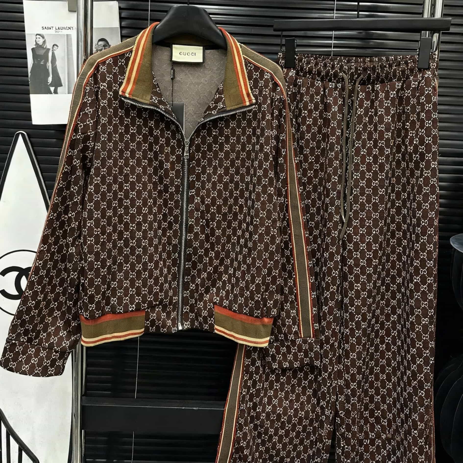 Set bộ nữ nâu họa tiết hãng Gucci 4