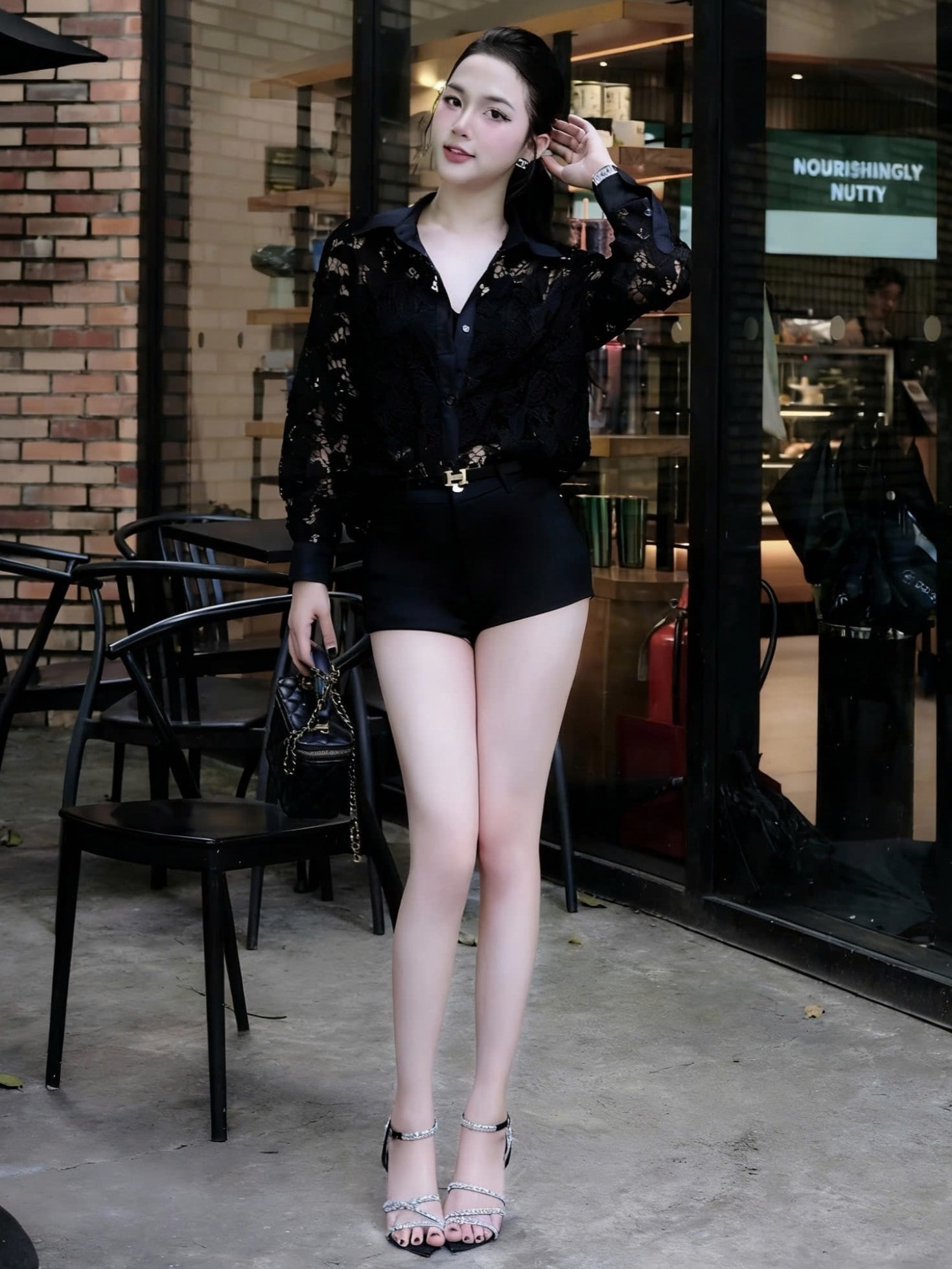 Áo sơ mi nữ ren trắng đen Dior 7