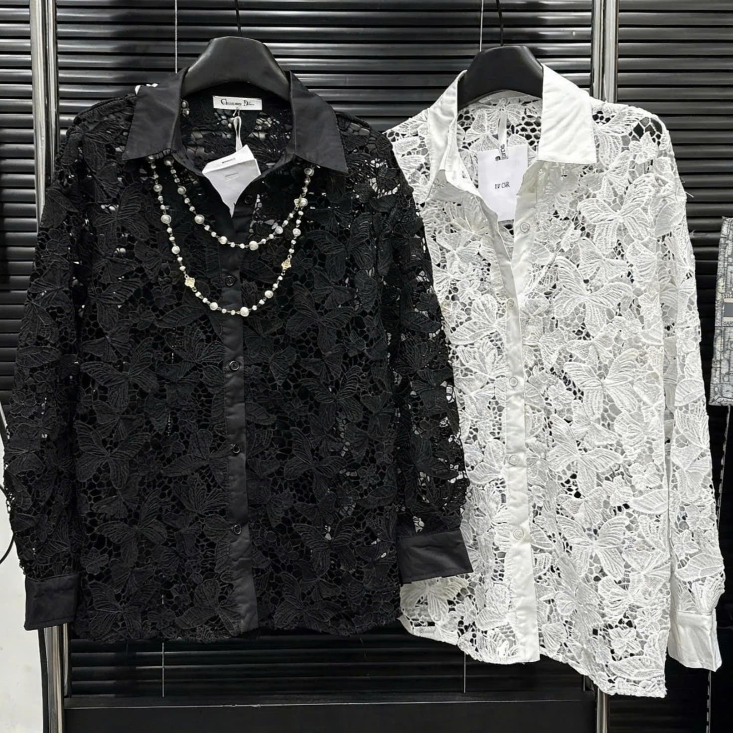 Áo sơ mi nữ ren trắng đen Dior 9