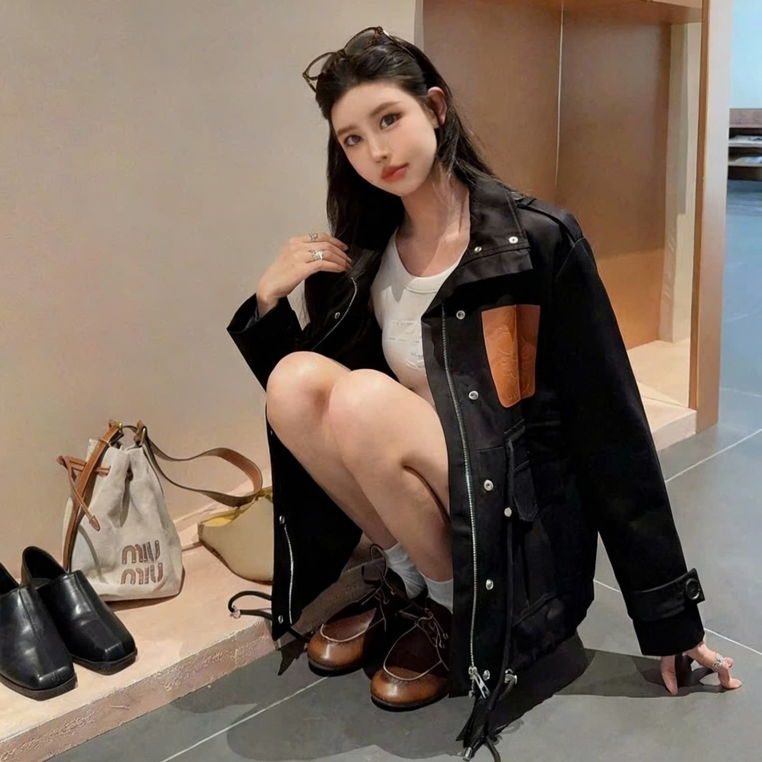 Áo khoác nữ vàng đen nhiều túi Loewe 12