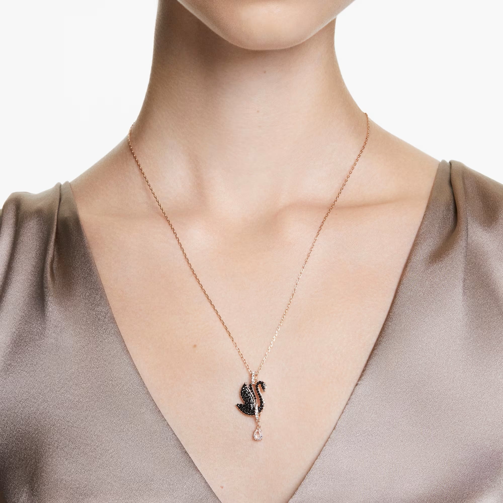 DÂY CHUYỀN SWAROVSKI THIÊN NGA SWAN PENDANT SMALL BLACK ROSE GOLD-TONE PLATED 5678045 5