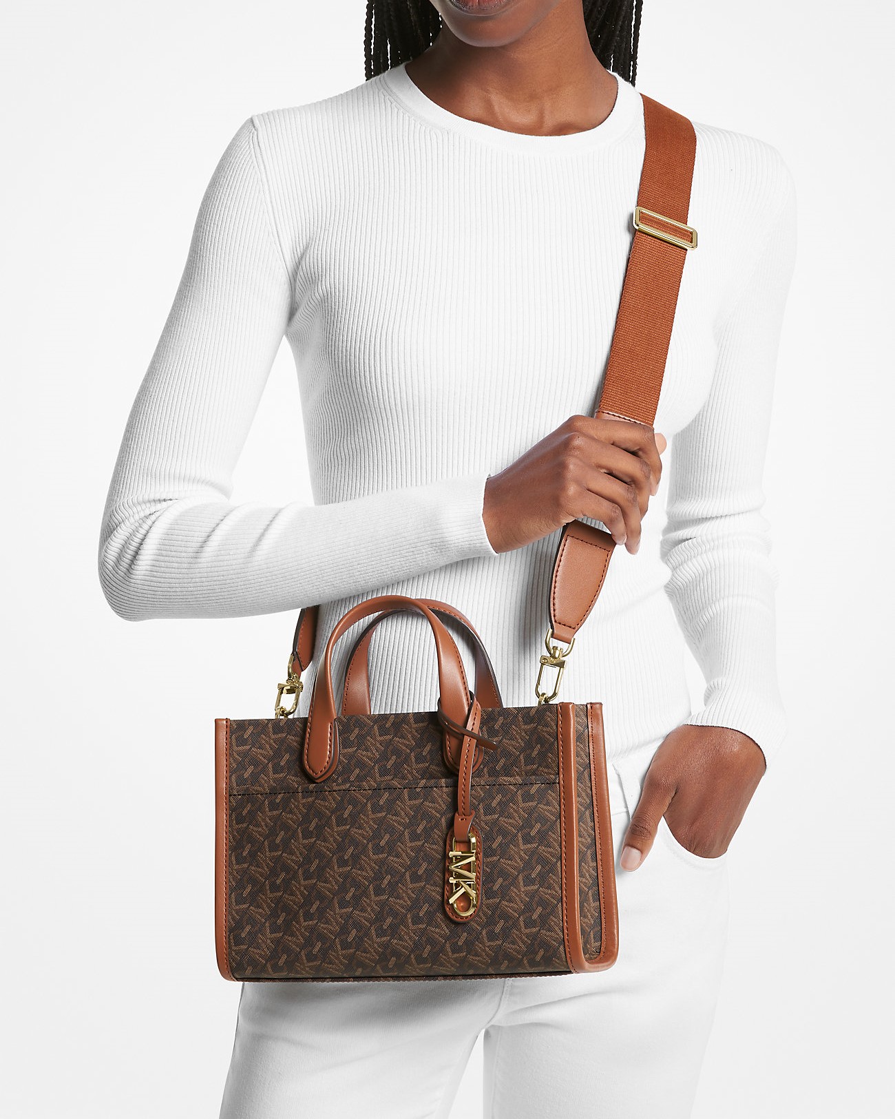 Túi MK nữ Michael Kors Gigi Small Empire Signature Logo Messenger Bag 30H3G3GM5B 2