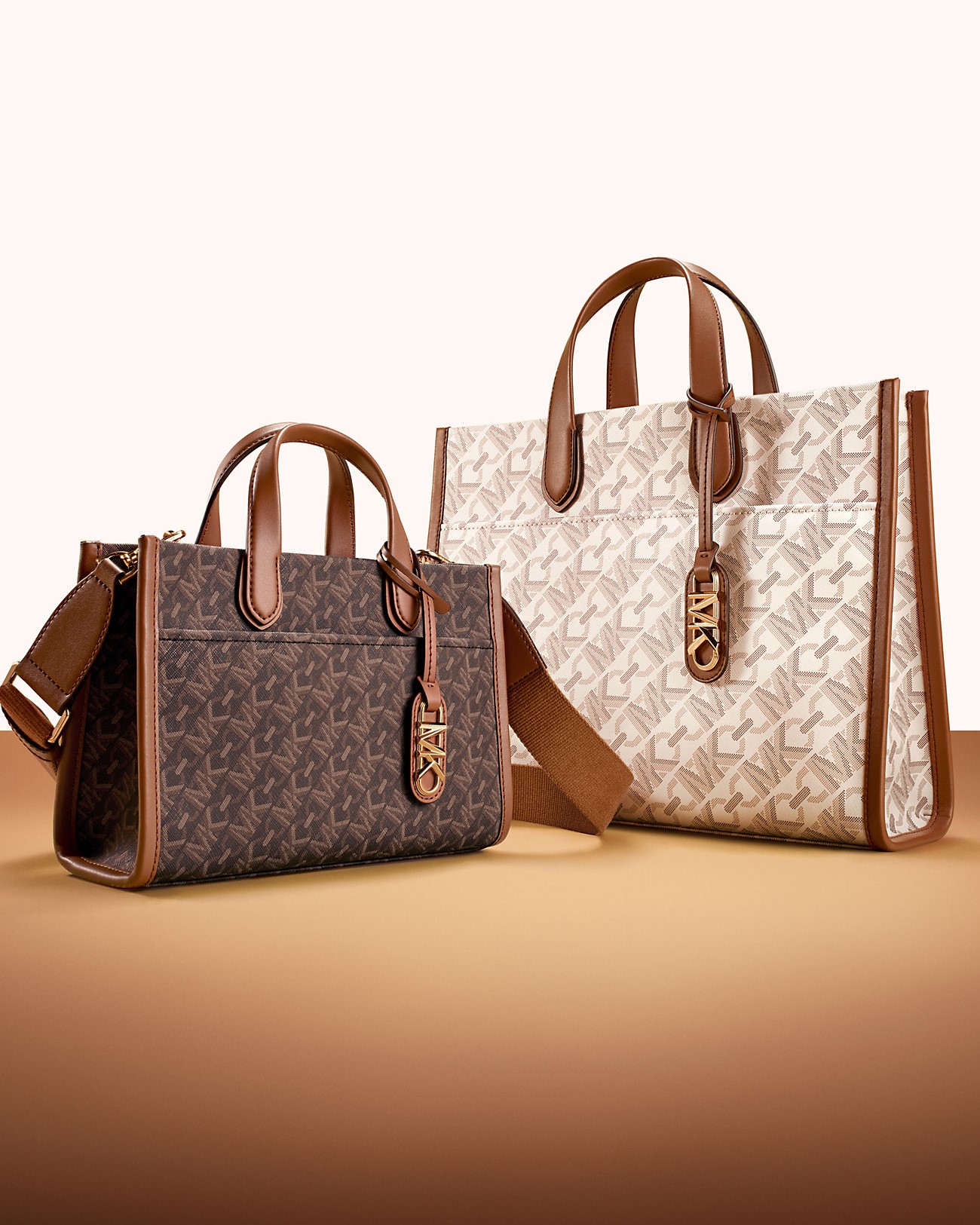 Túi MK nữ Michael Kors Gigi Small Empire Signature Logo Messenger Bag 30H3G3GM5B 3