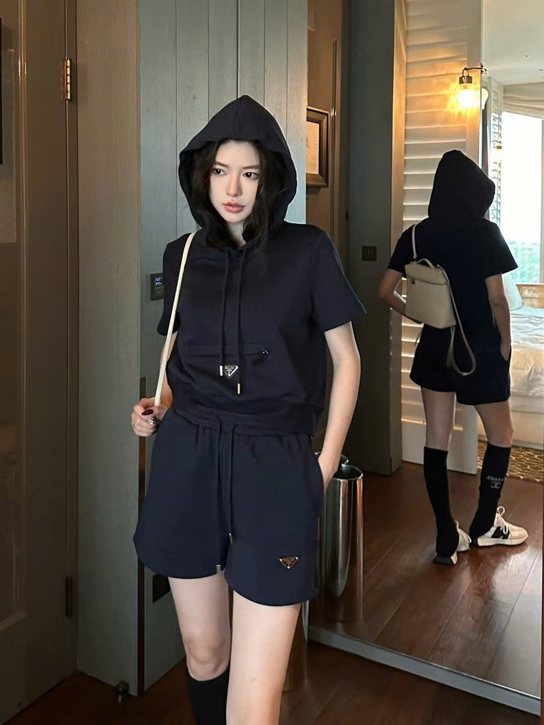 Set áo cotton mũ và quân ngắn Prada 1
