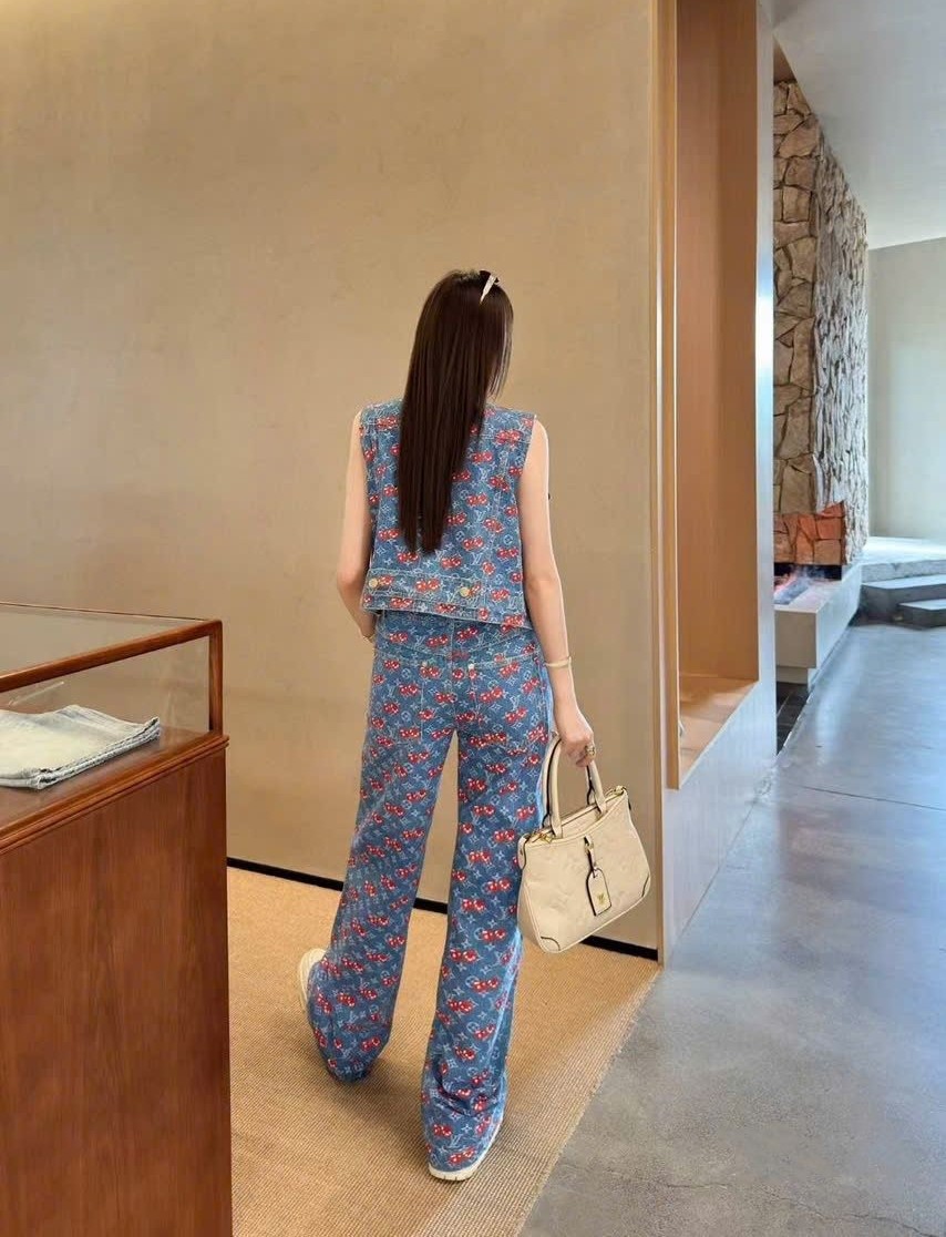 Set full bộ áo thun quần short và quần dài LV họa tiết cherry 3