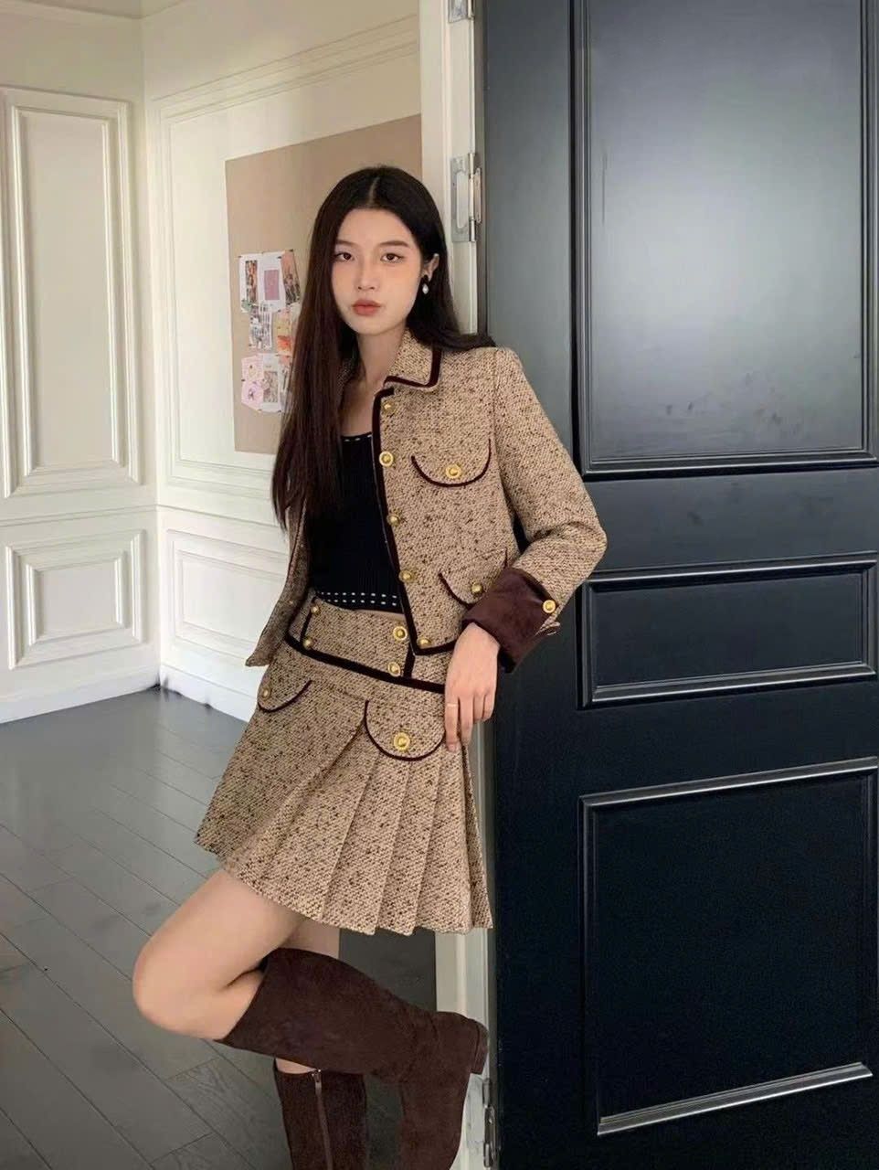 Set váy áo dạ tweed Celine 3