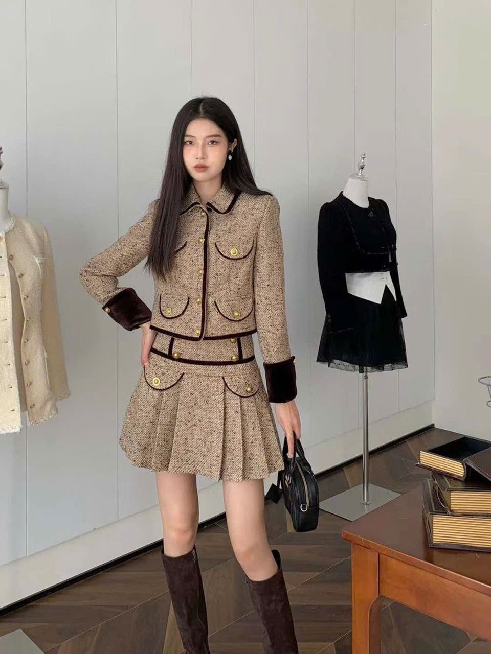 Set váy áo dạ tweed Celine 9