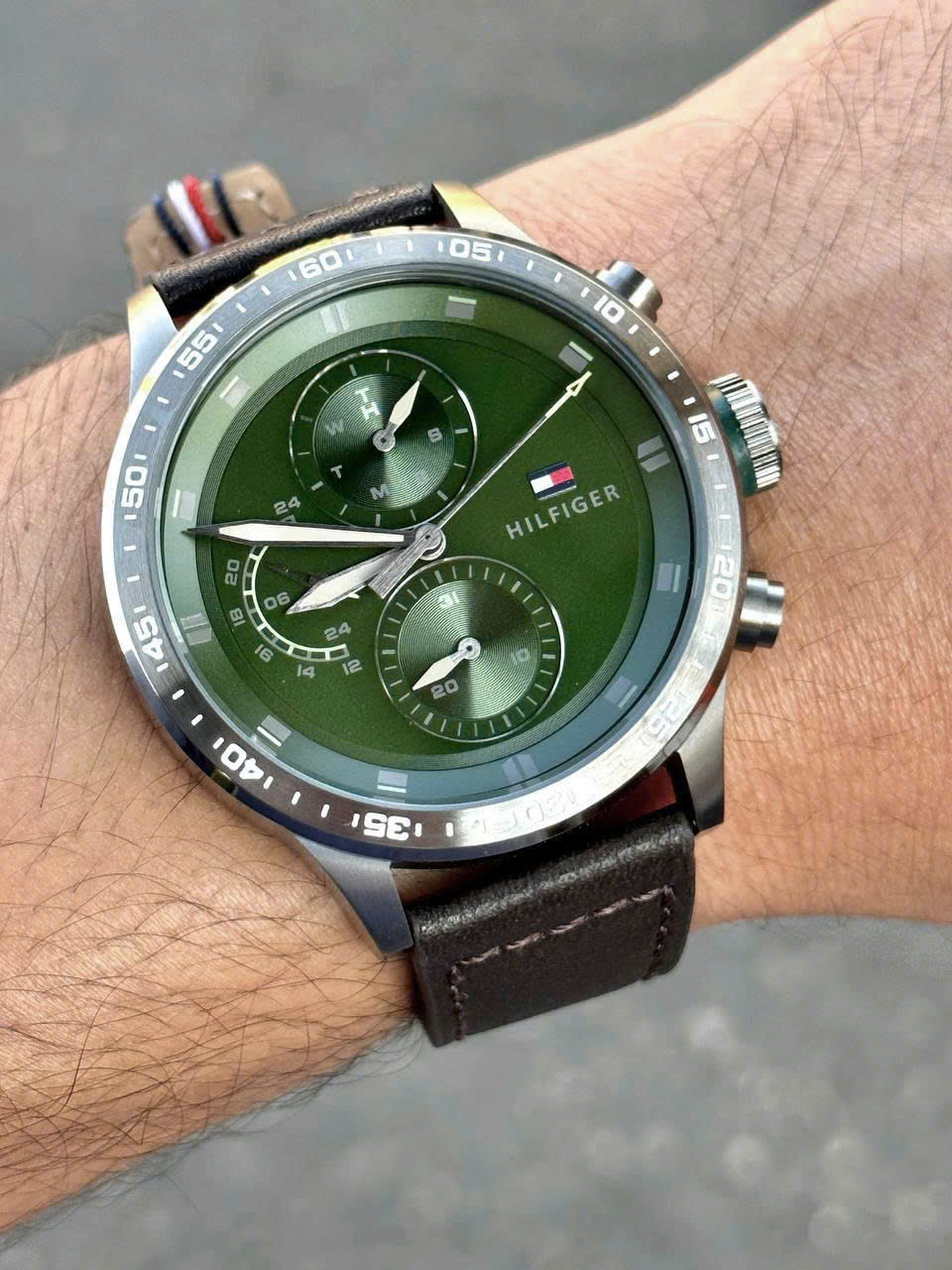 Đồng hồ nam Tommy Hilfiger Green Dial Leather Strap Watch For Men 1791809 12