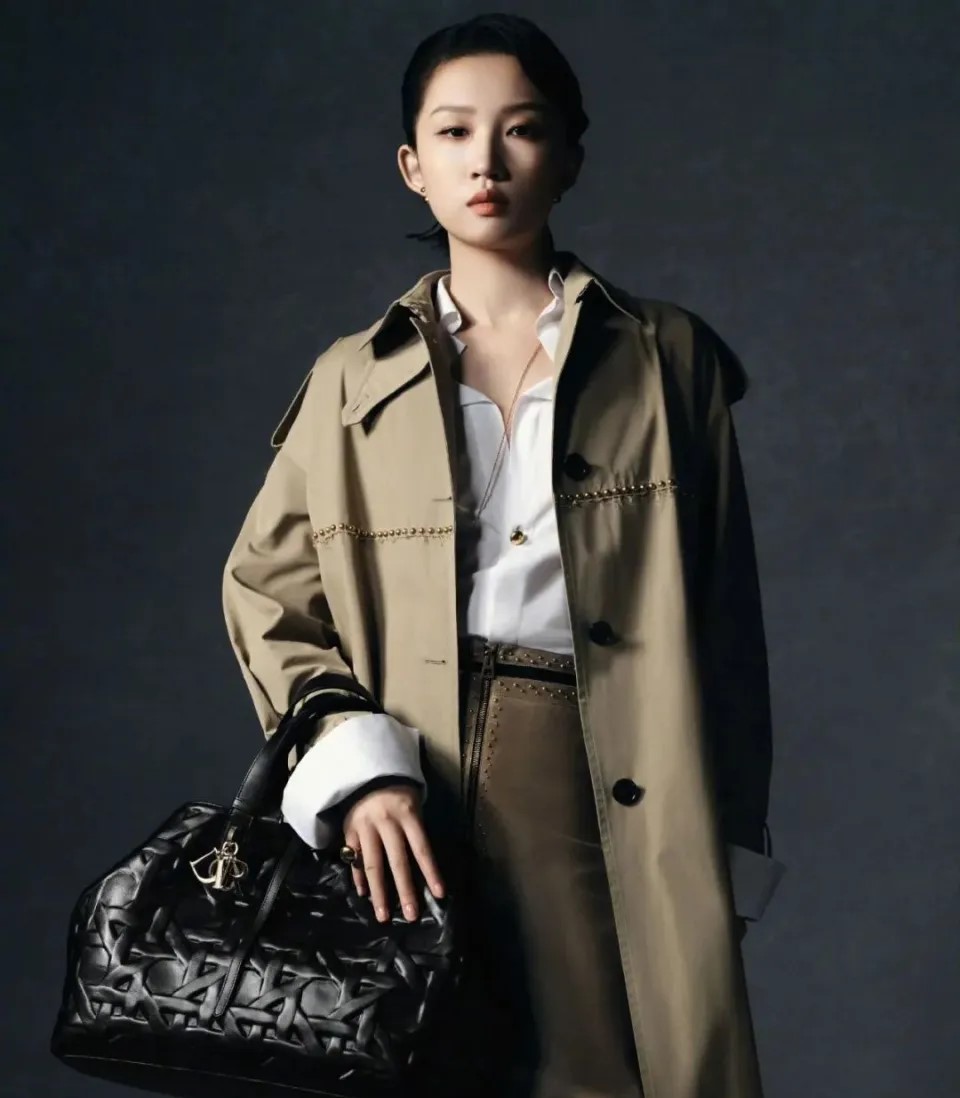 Áo khoác Dior Embroidered Trench Coat Beige Cotton Gabardine and Gold-Finish Studs 11