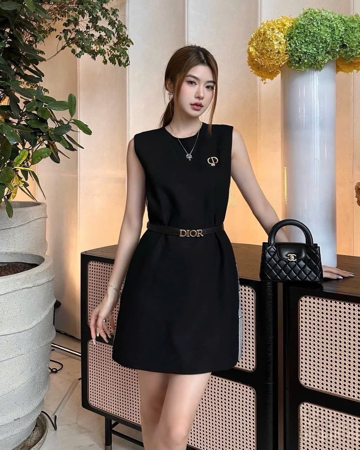 Áo đầm sát nách nữ Dior đen xám 17
