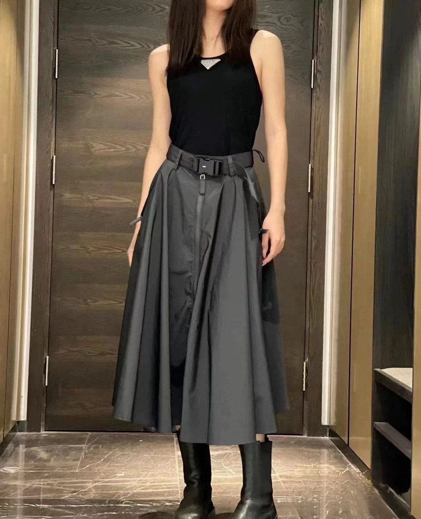 Váy dài Prada Technical Fabric Midi-Skirt 8