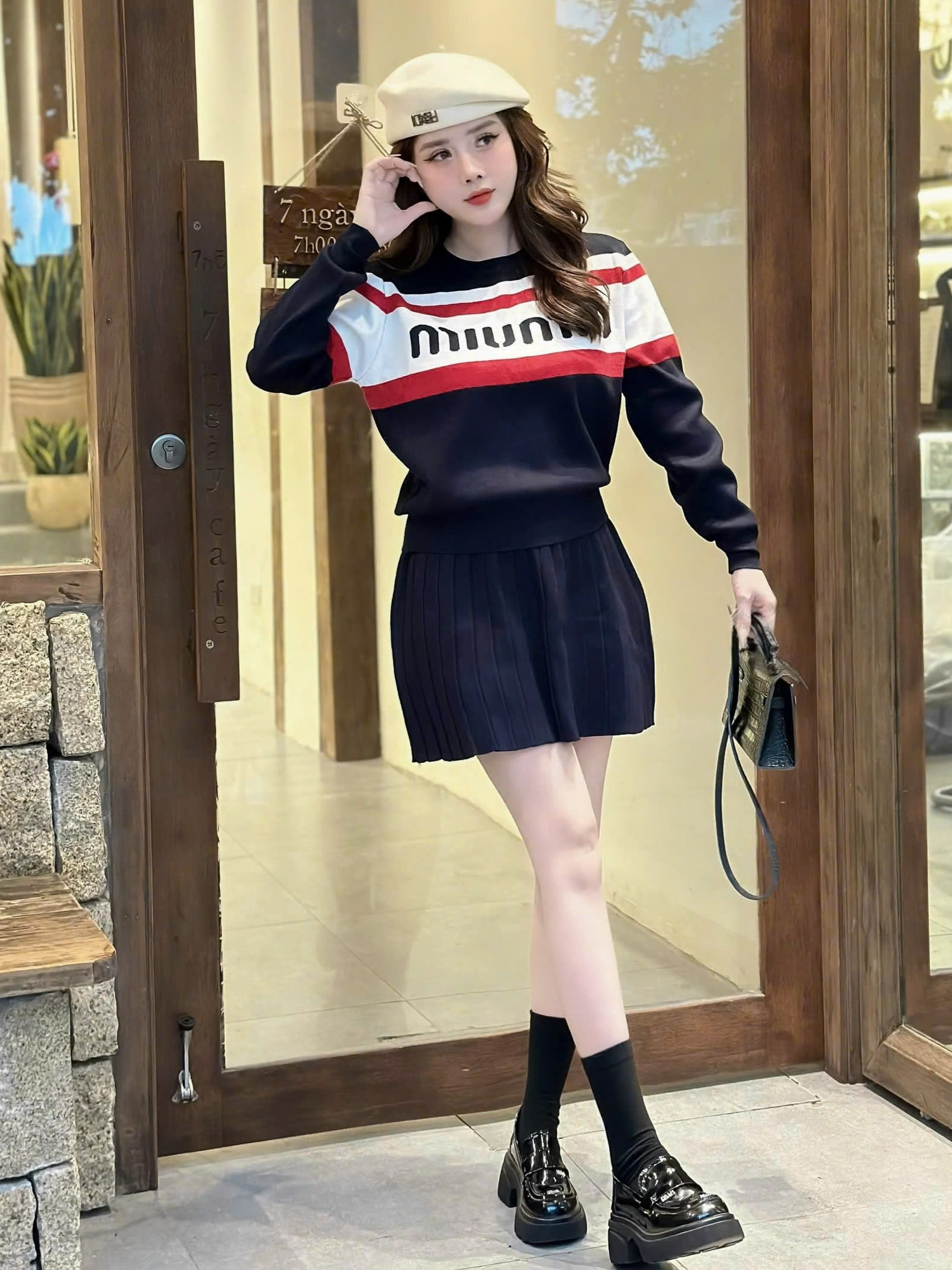 Áo tay dài váy ngắn xòe len Miu Miu 3