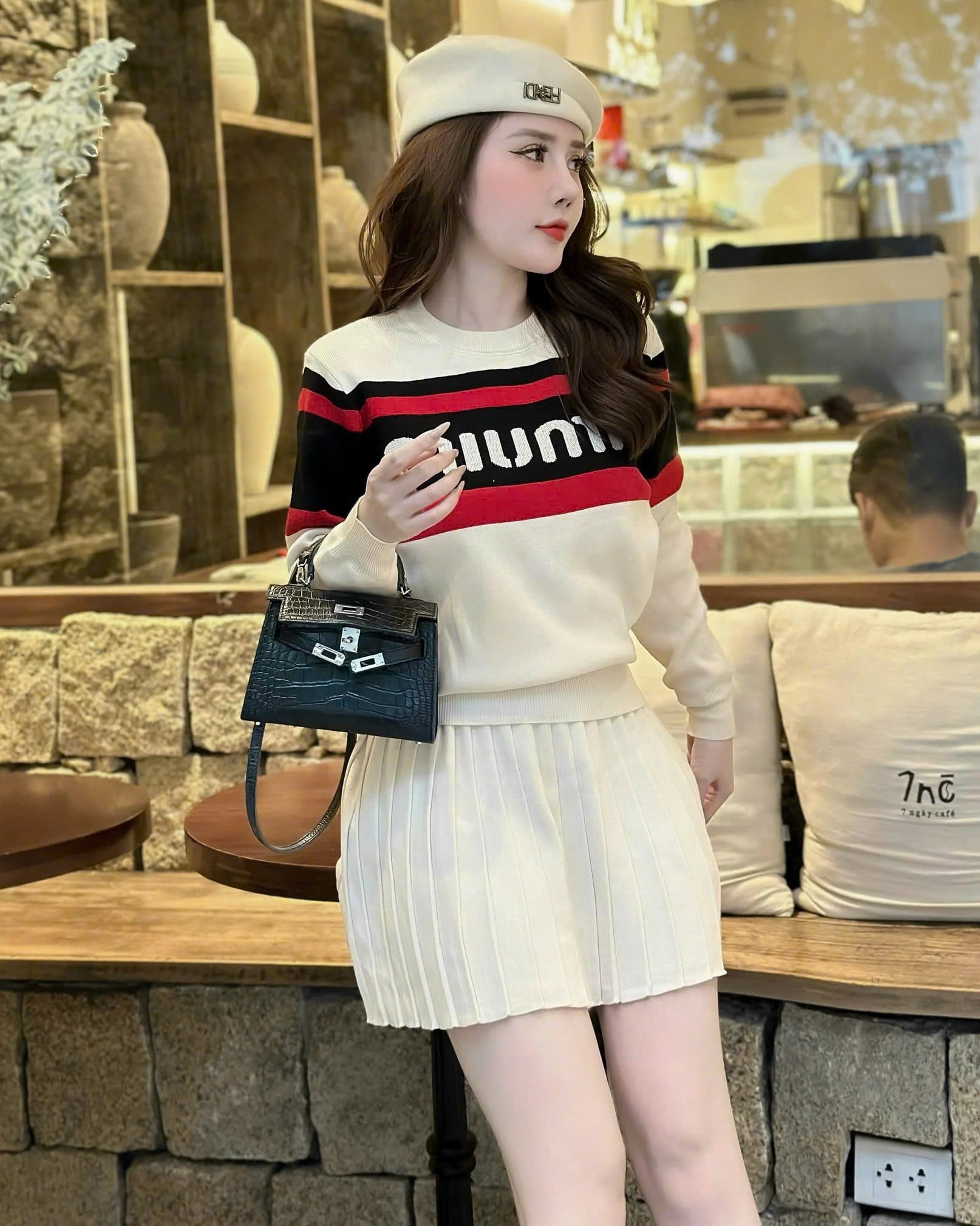 Áo tay dài váy ngắn xòe len Miu Miu 5