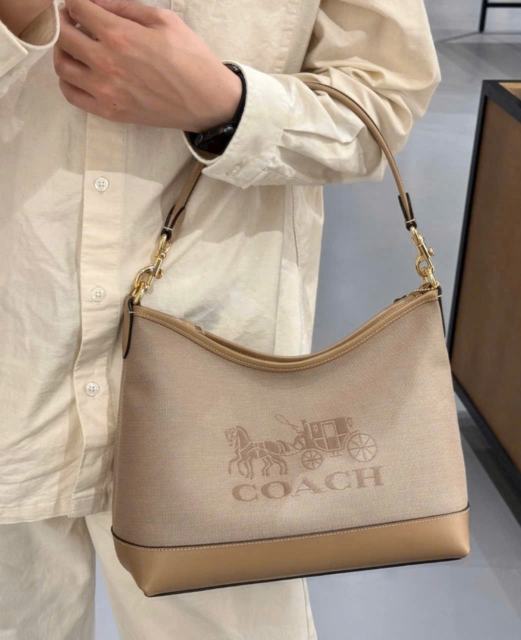 Túi Coach nữ Laurel Shoulder Bag With Horse And Carriage Dark Natural Multi CAK91 3