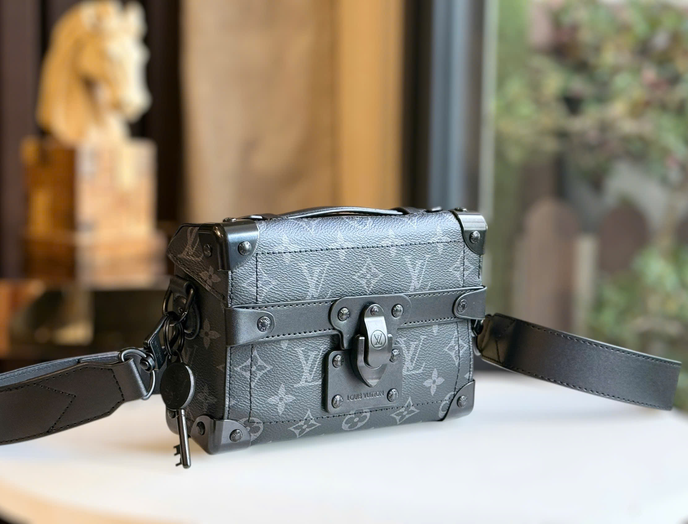 Túi cốp LV Louis Vuitton Soul Trunk Monogram Eclipse Canvas M11743 3