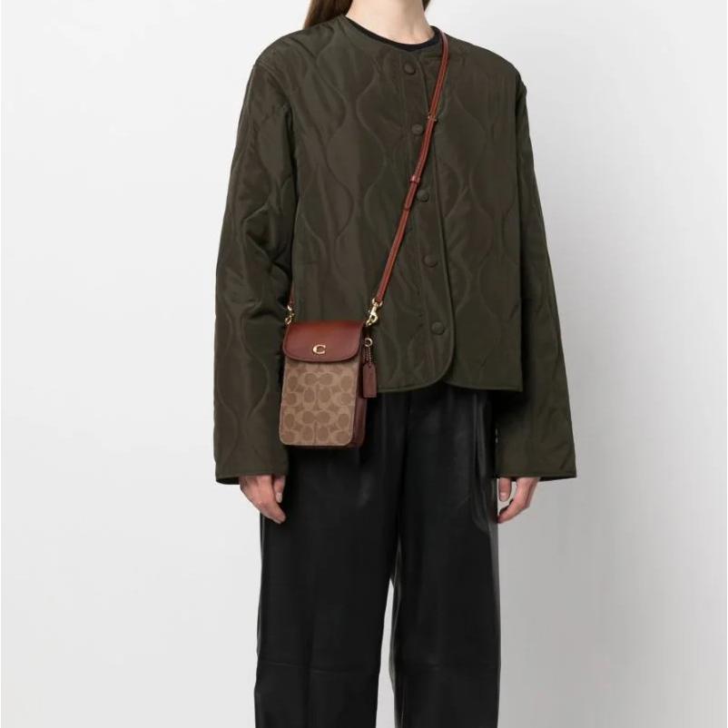 Túi điện thoại Coach Phone Crossbody In Signature Canvas CJ355 5