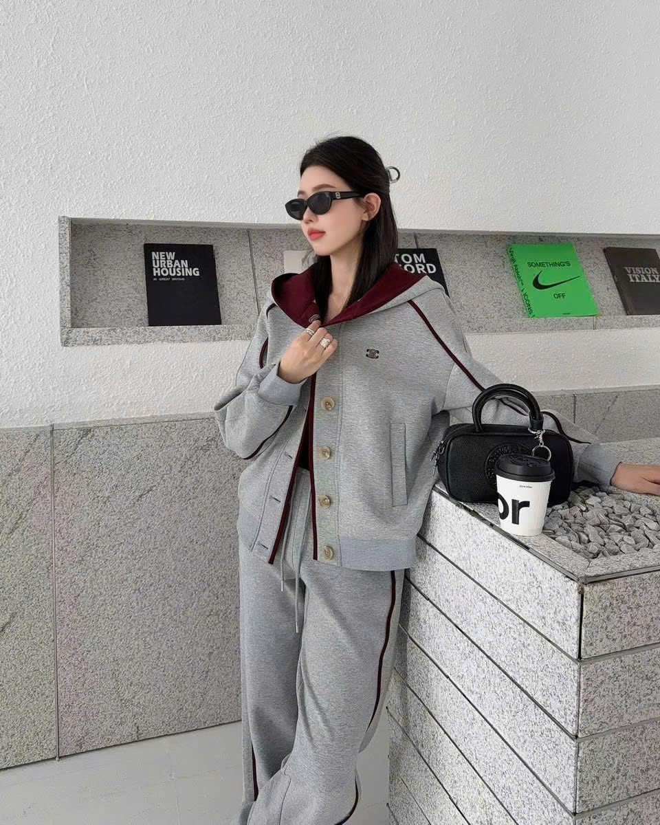 Set áo khoác có nón quần dài suông Celine 8