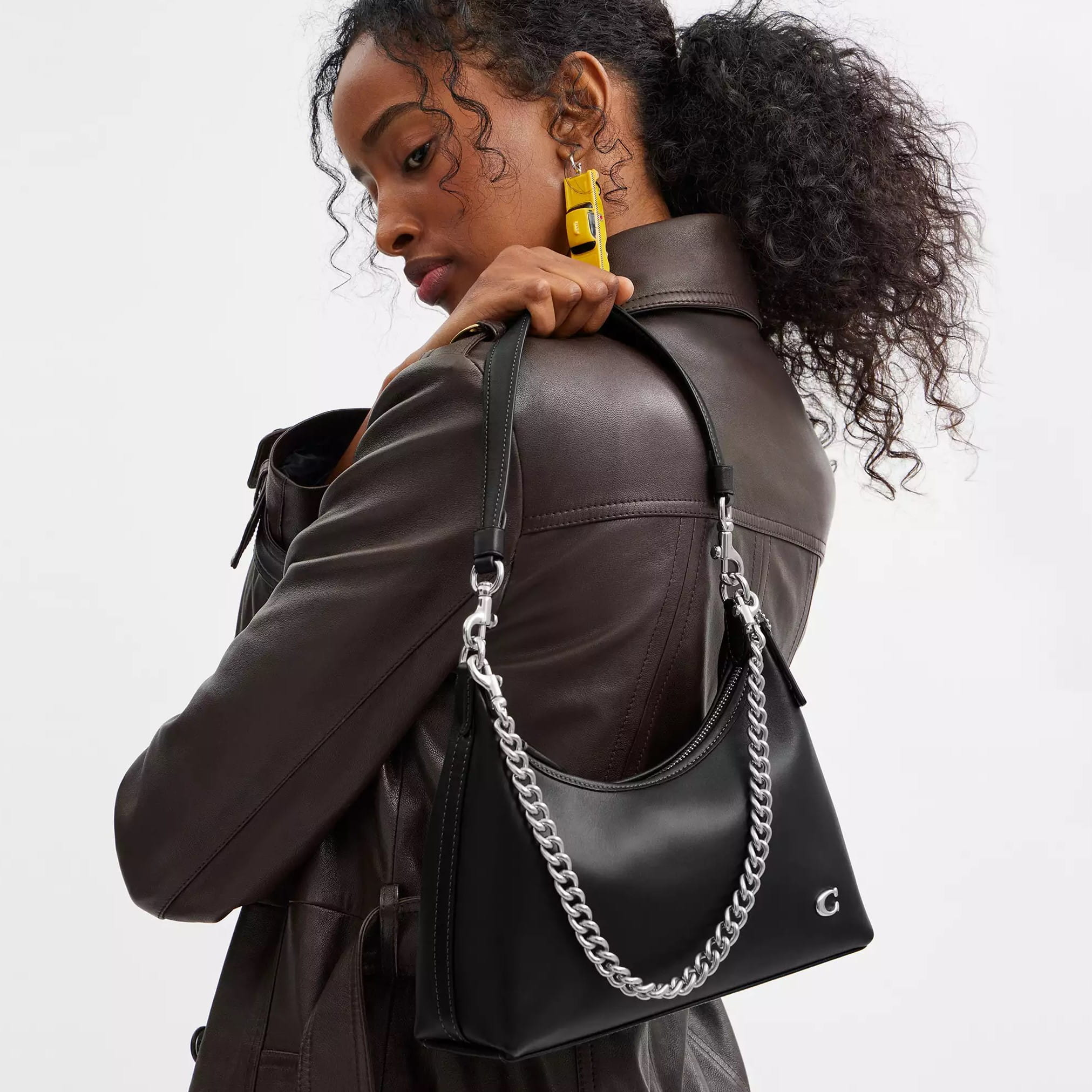 Túi kẹp nách Coach Juliet Shoulder Bag 25 Smooth Leather Black CW640 8