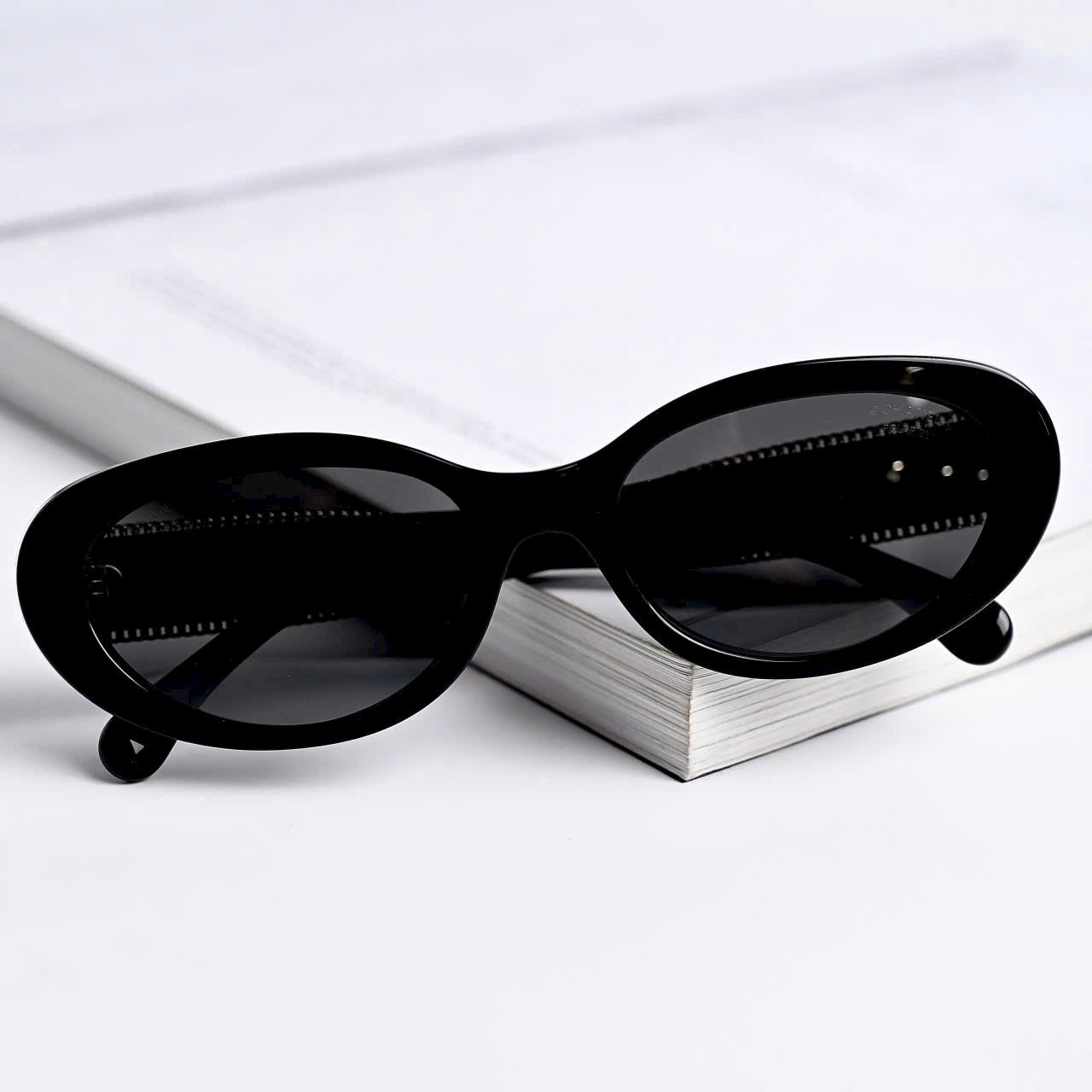 Kính mát Chanel Oval Sunglasses Acetate Black 5515 4
