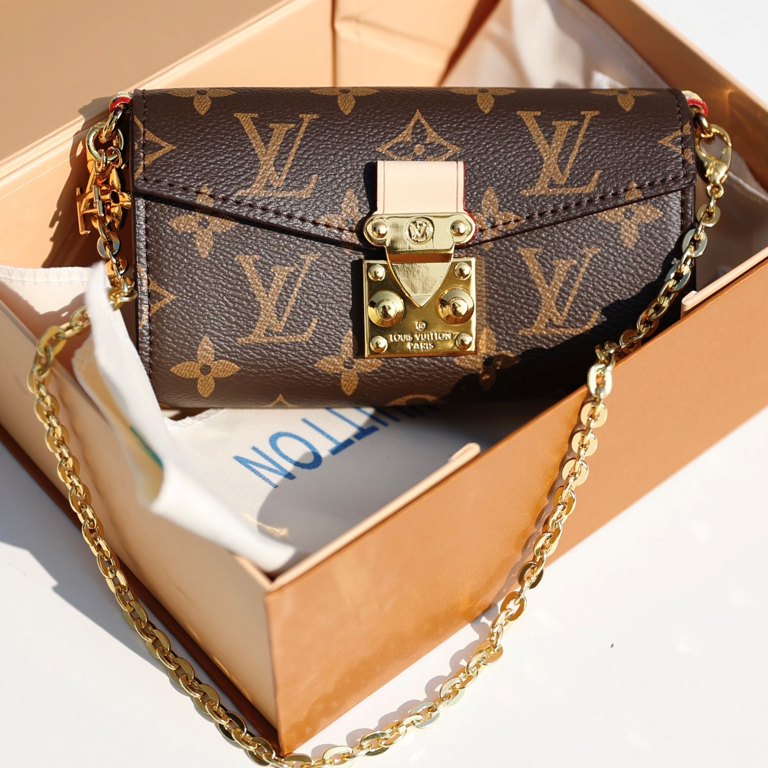 CLUTCH CẦM TAY LV LOUIS VUITTON BITSY POUCH S00 KEY HOLDERS AND BAG CHARMS 14