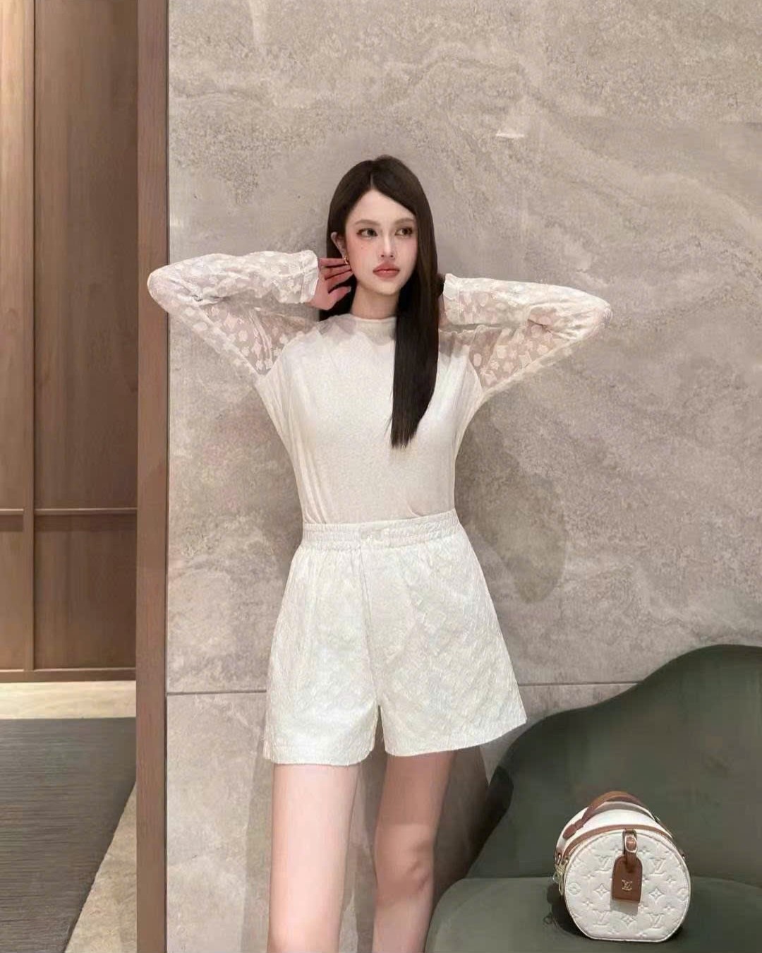 Set áo quần thun phối ren trắng LV 4