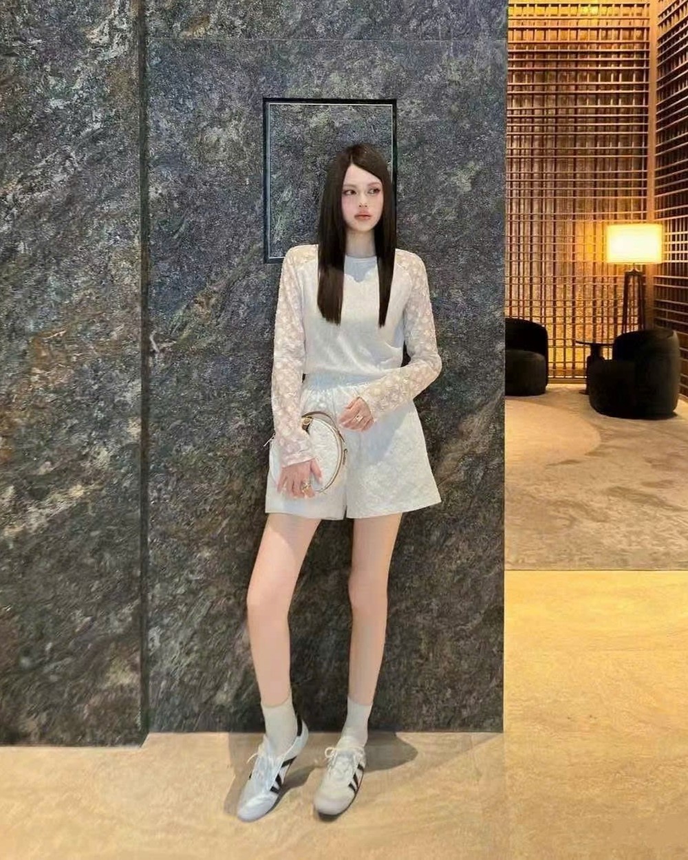Set áo quần thun phối ren trắng LV 12