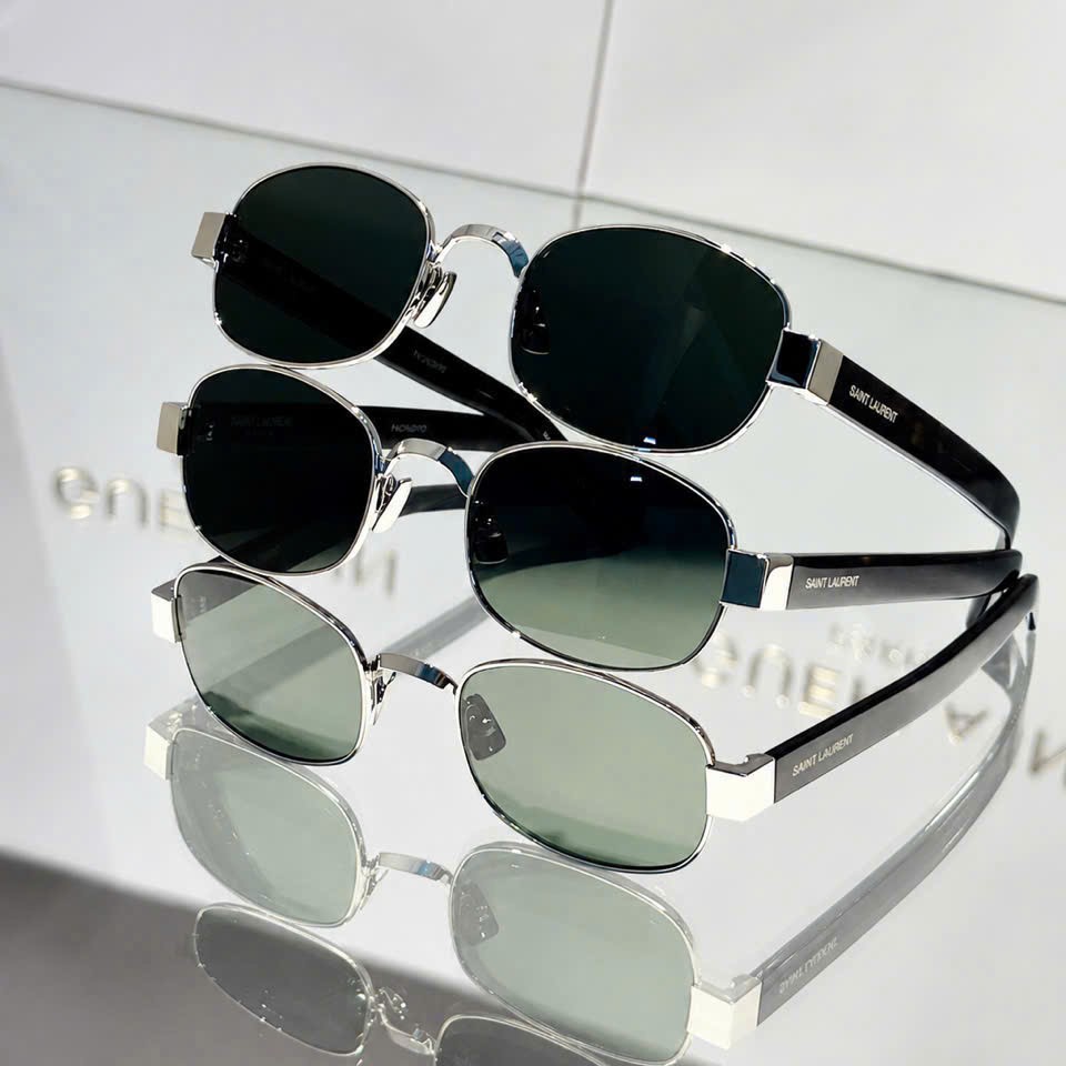 Kính Mát Yves Saint Laurent YSL Oval Sunglasses SL706 Black 1