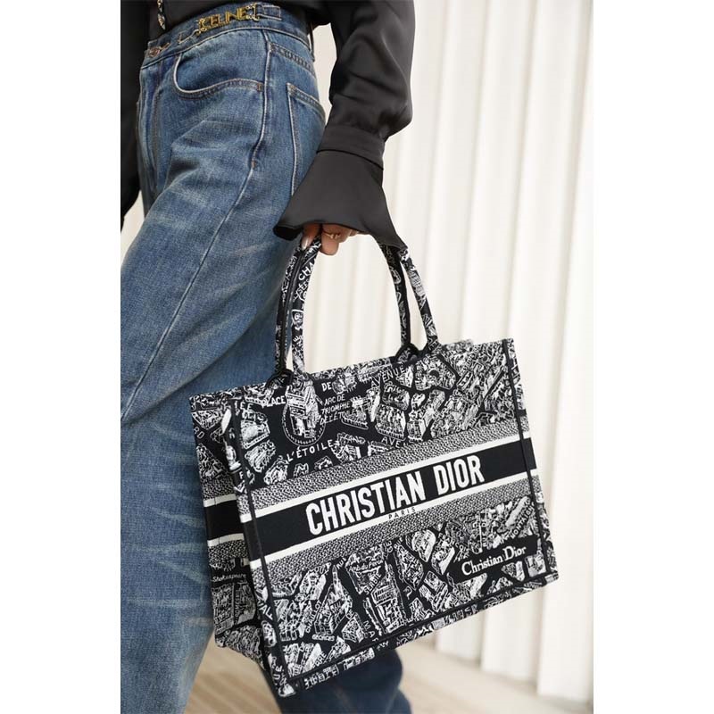 Túi Medium Dior Book Tote Black and White Plan de Paris Embroidery 6