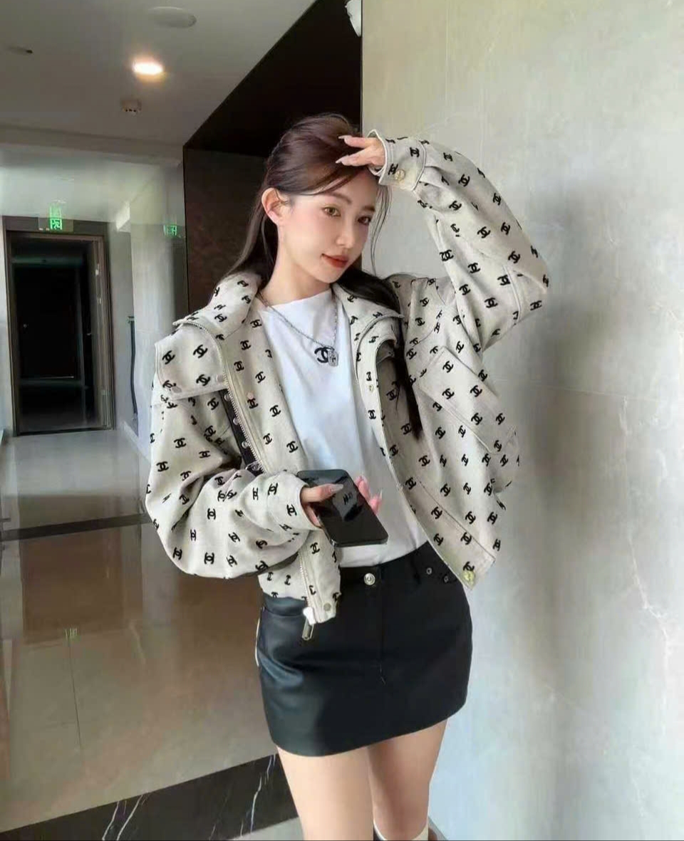 Áo khoác Chanel nữ có nón 4