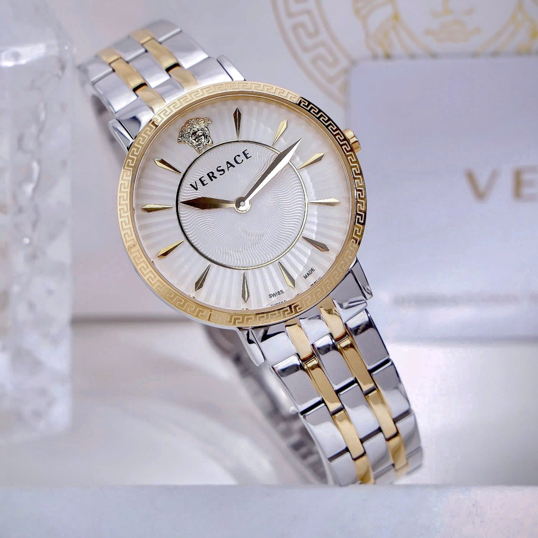 Đồng hồ nữ Versace V-Eternal Lady Watch VEJL00622 2