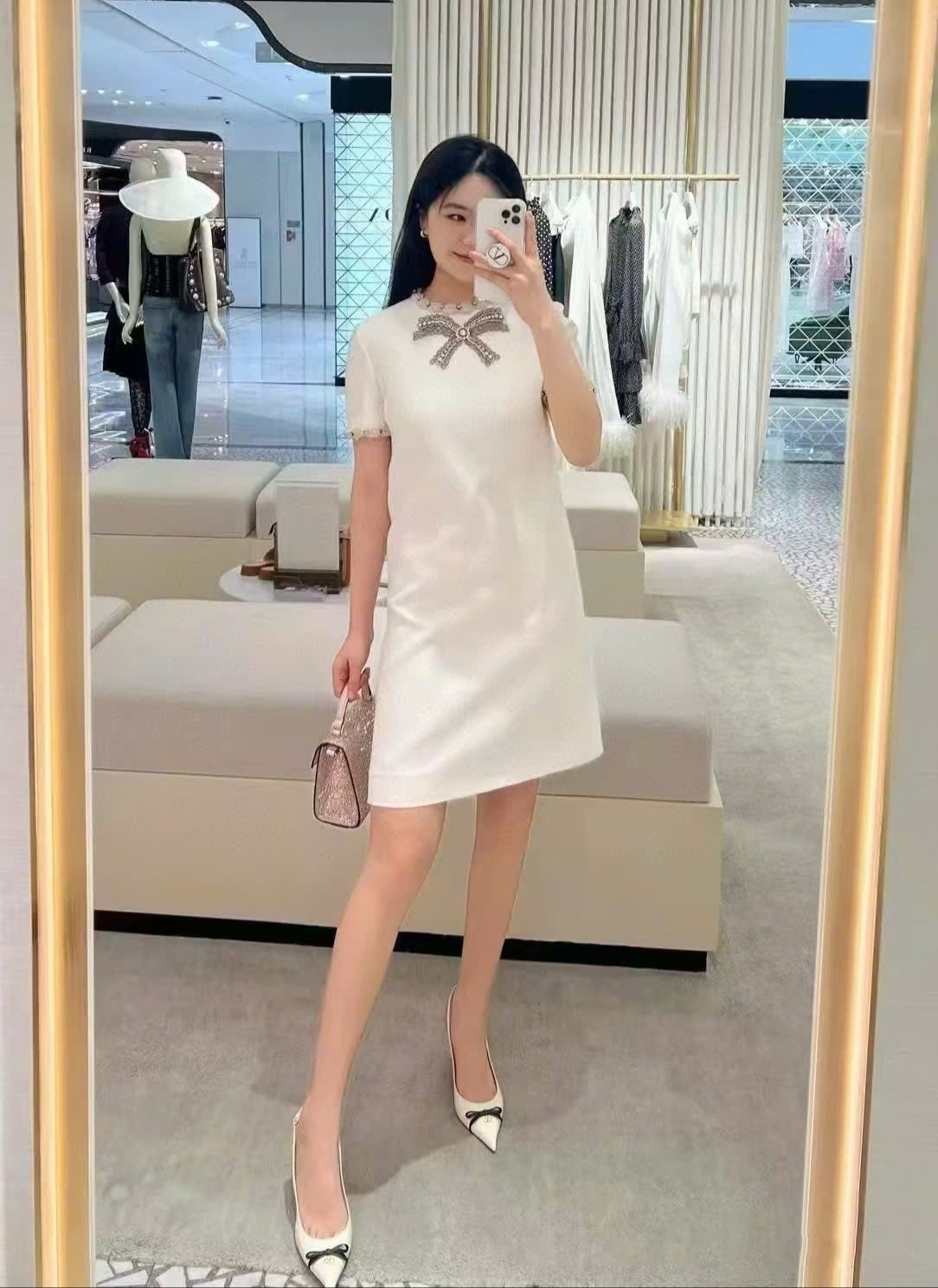 Đầm Valentino Embroidered Crepe Couture Short Dress Ivory 1