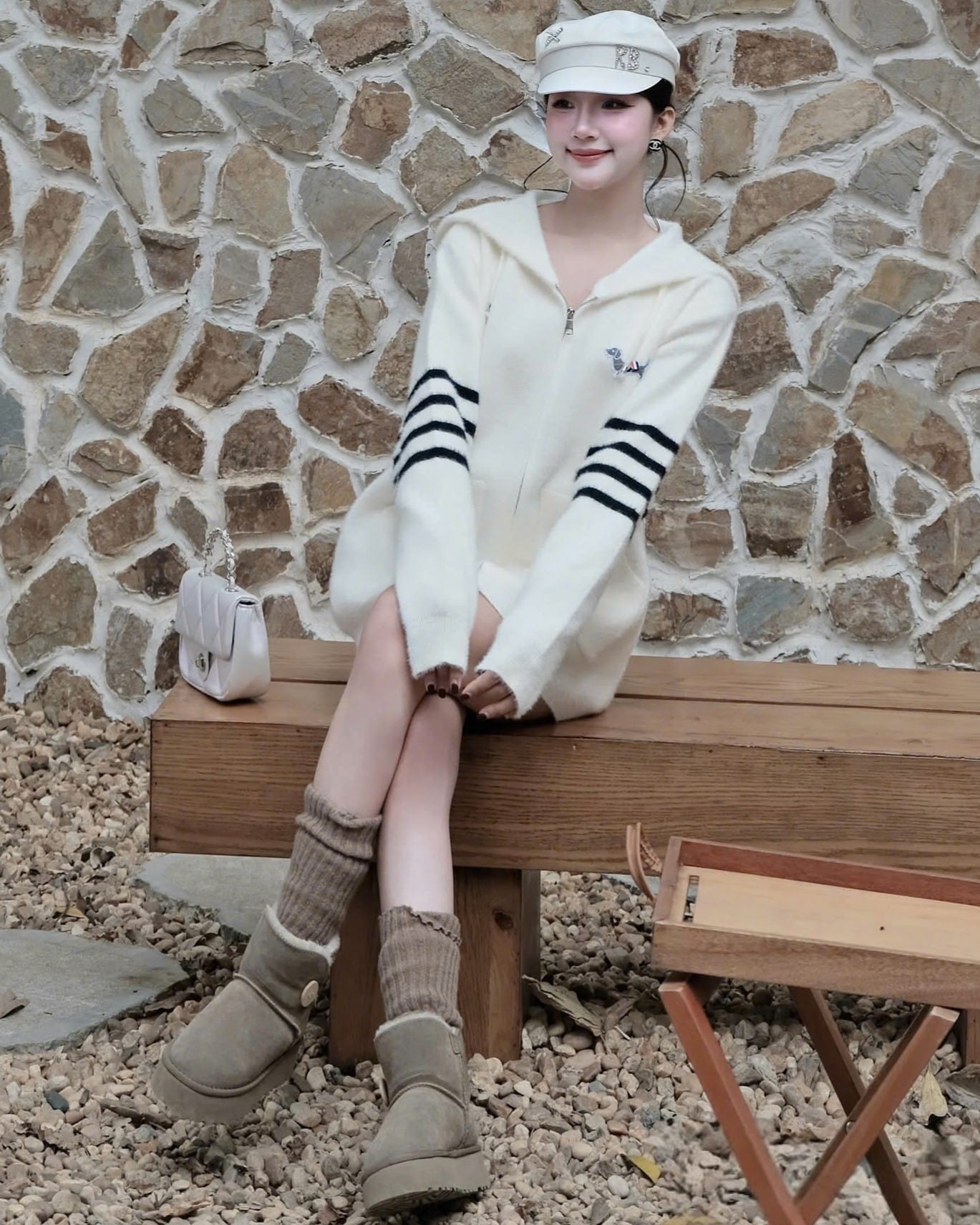 Áo khoác len trắng đen Thom Browne 15