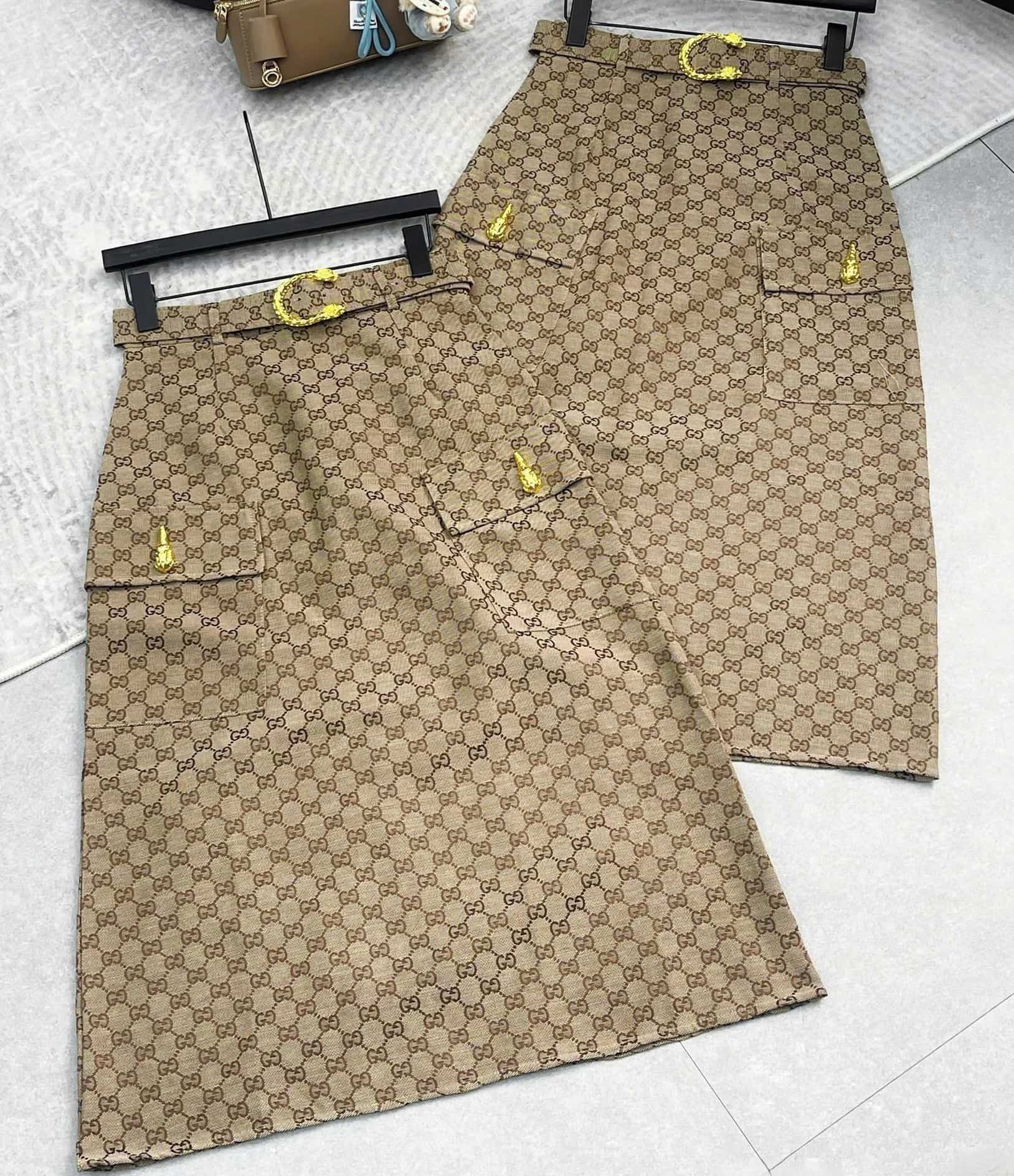 Set áo ngắn chân váy ôm dáng dài nâu Gucci 11