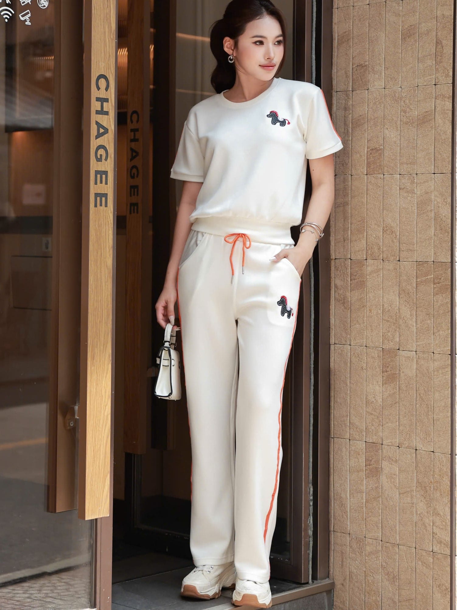 Set bộ thun áo ngắn quần dài trắng đen Hermes 5