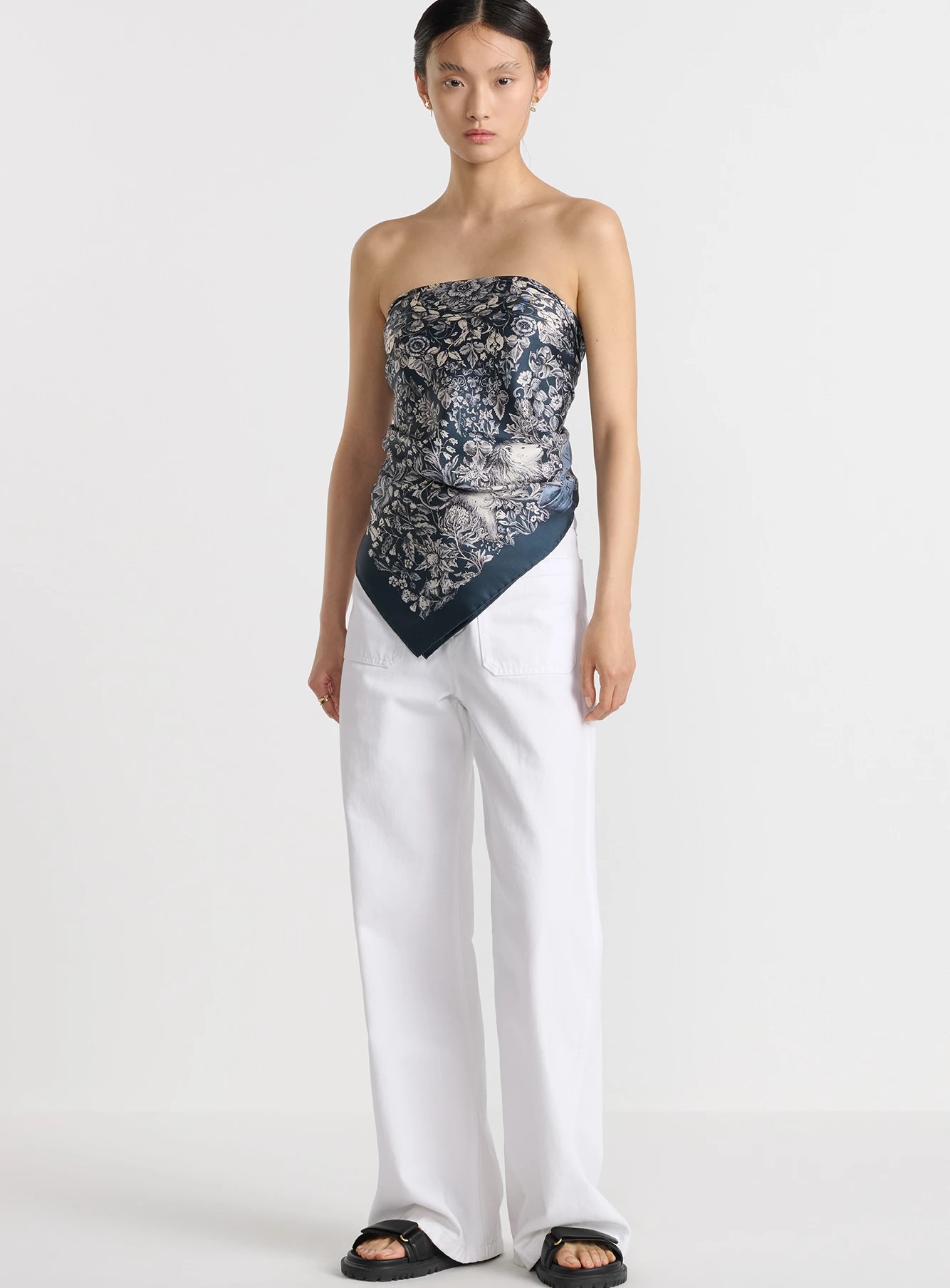 Khăn Dior Around the World 90s Square Scarf Navy Blue and White Silk Twill 1