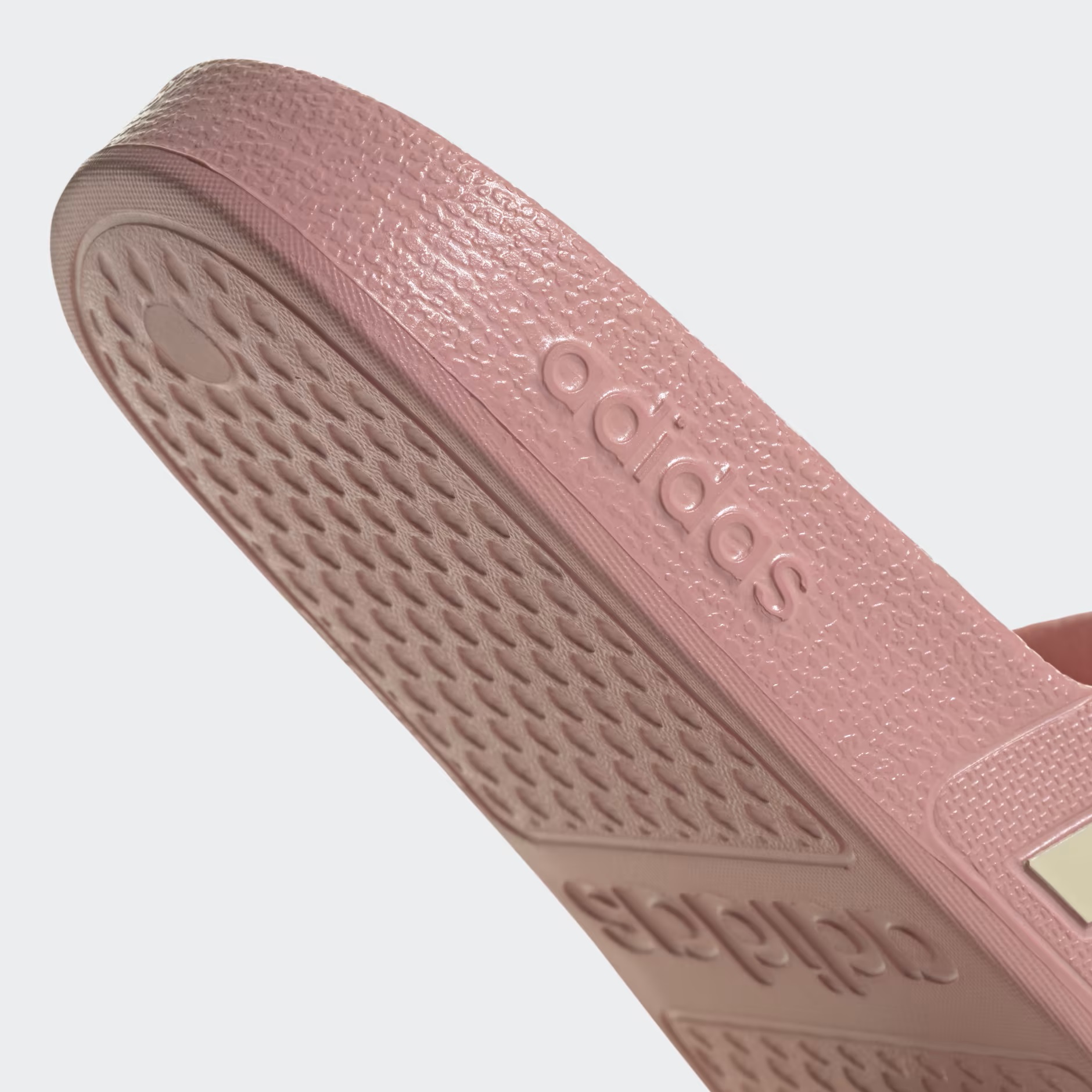 Dép Adidas quai ngang Adilette Aqua Slides Wonder Mauve GZ5877 2