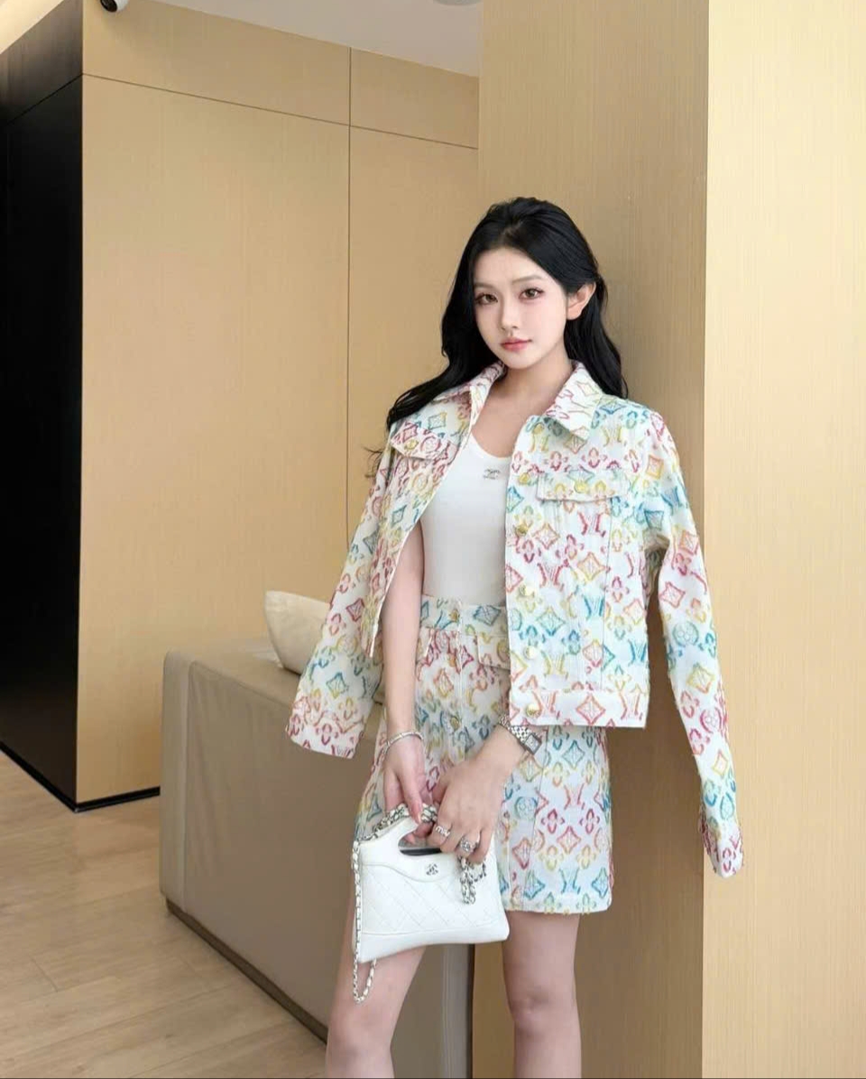 Set full áo quần dài và váy ngắn LV màu loang 5