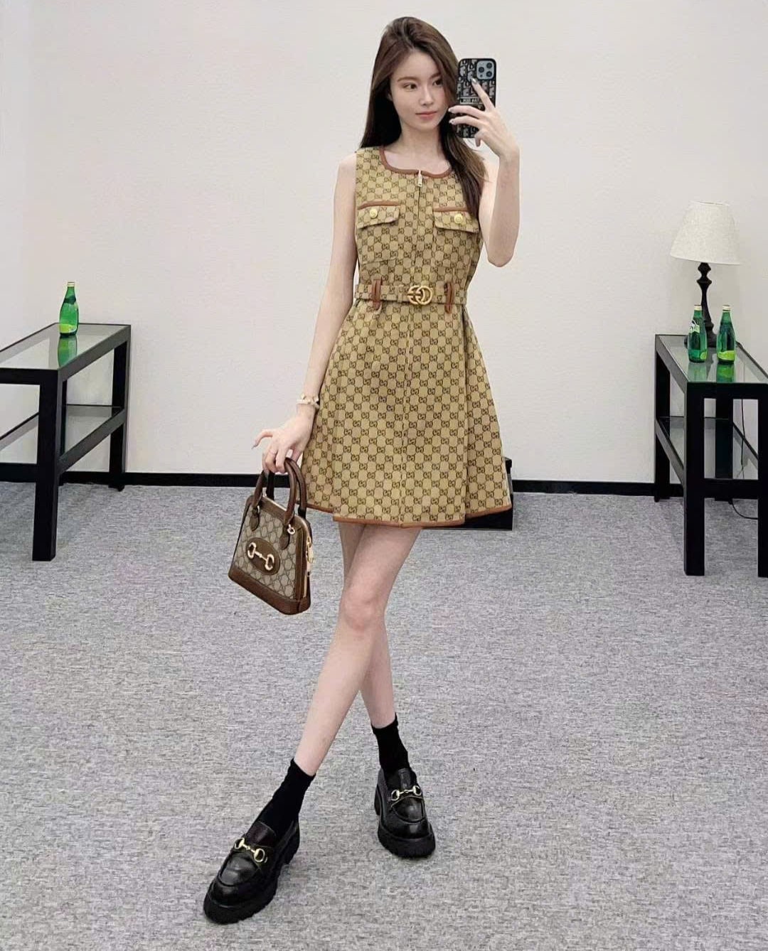 Đầm nữ Gucci kèm đai khuy khoá dập nổi logo 9