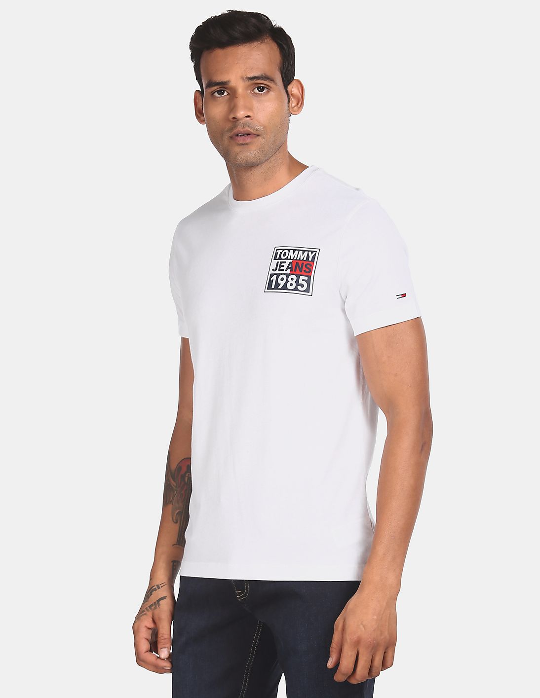 ÁO THUN TOMMY HILFIGER MEN WHITE COTTON FRONT AND BACK GRAPHIC PRINT T-SHIRT 6