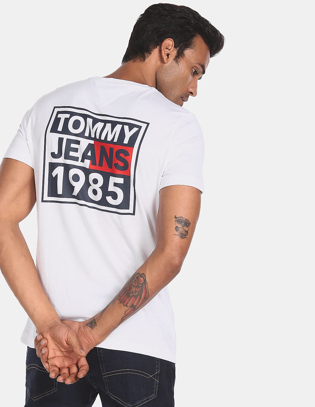 ÁO THUN TOMMY HILFIGER MEN WHITE COTTON FRONT AND BACK GRAPHIC PRINT T-SHIRT 7