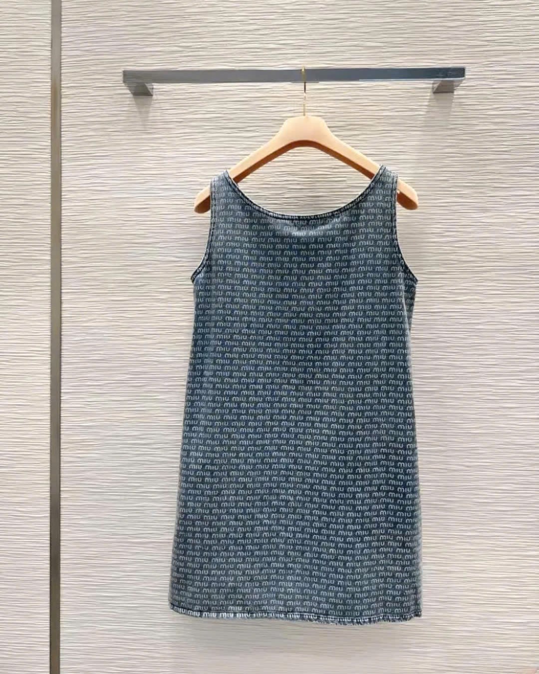 Áo đầm ba lỗ Miu Miu 8