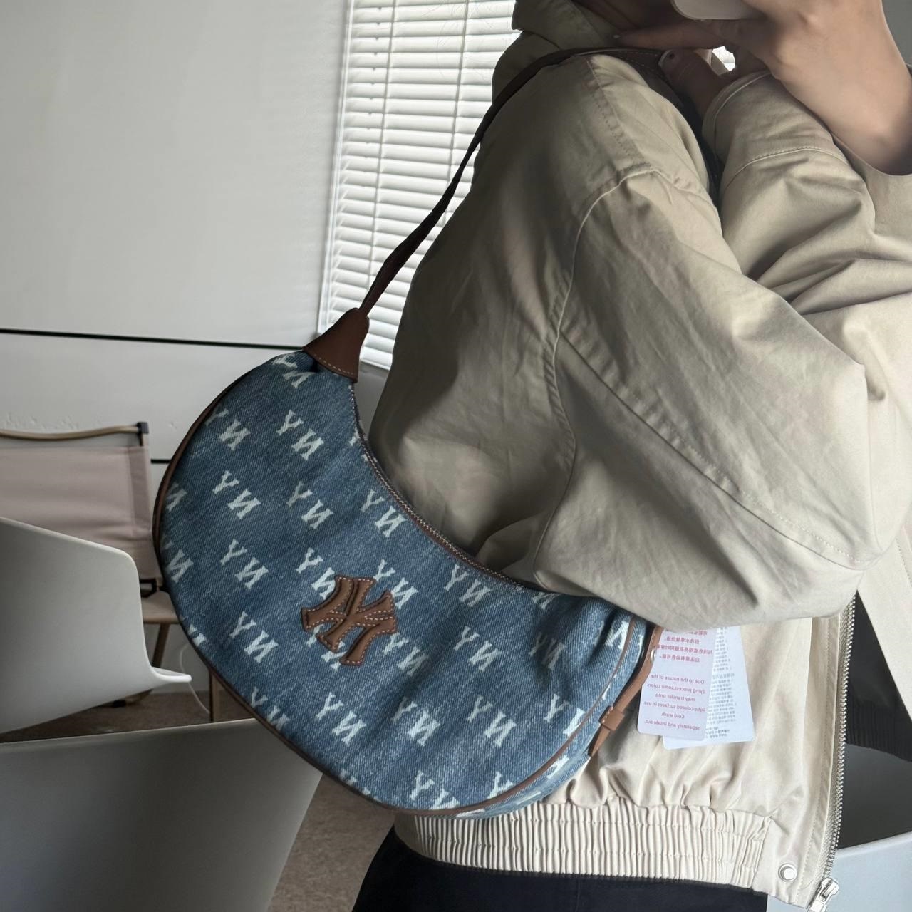 Túi MLB Classic Monogram Vintage Denim Hobo Bag New York Yankees Blue 3ABQMV55N-50BLL 6