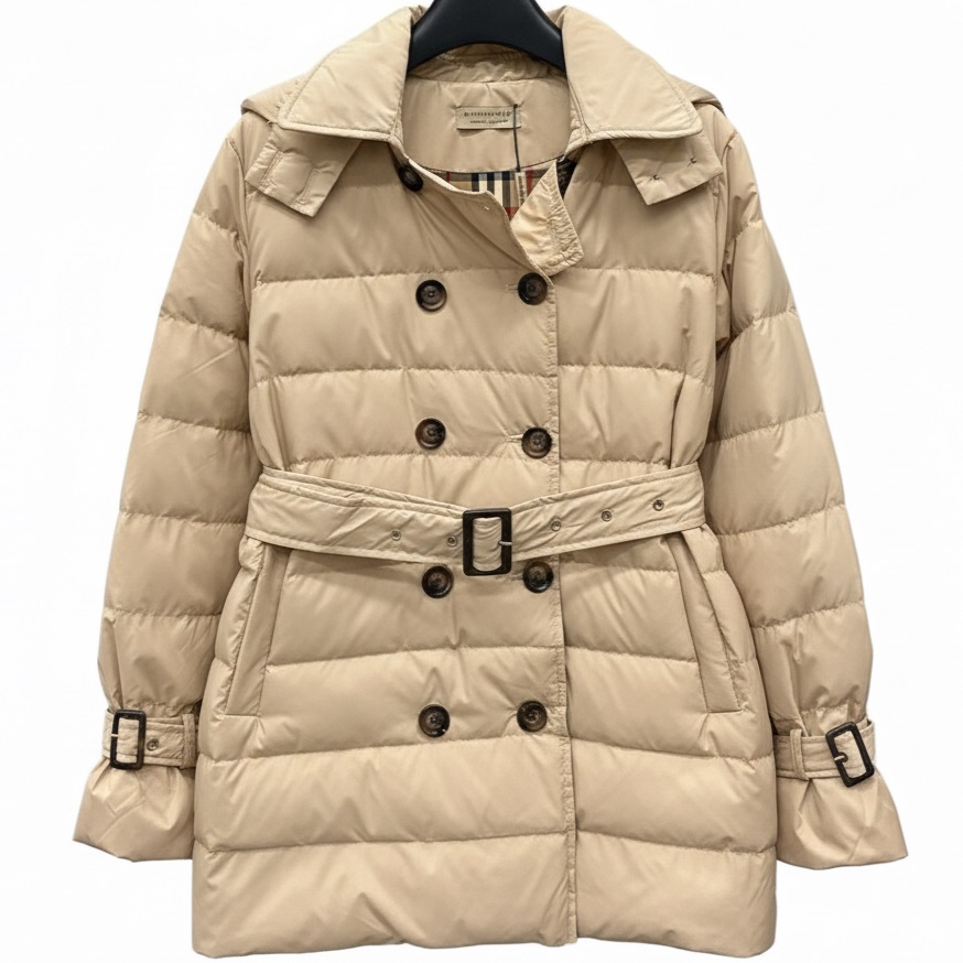 Áo phao nữ dáng dài màu kem Burberry 1